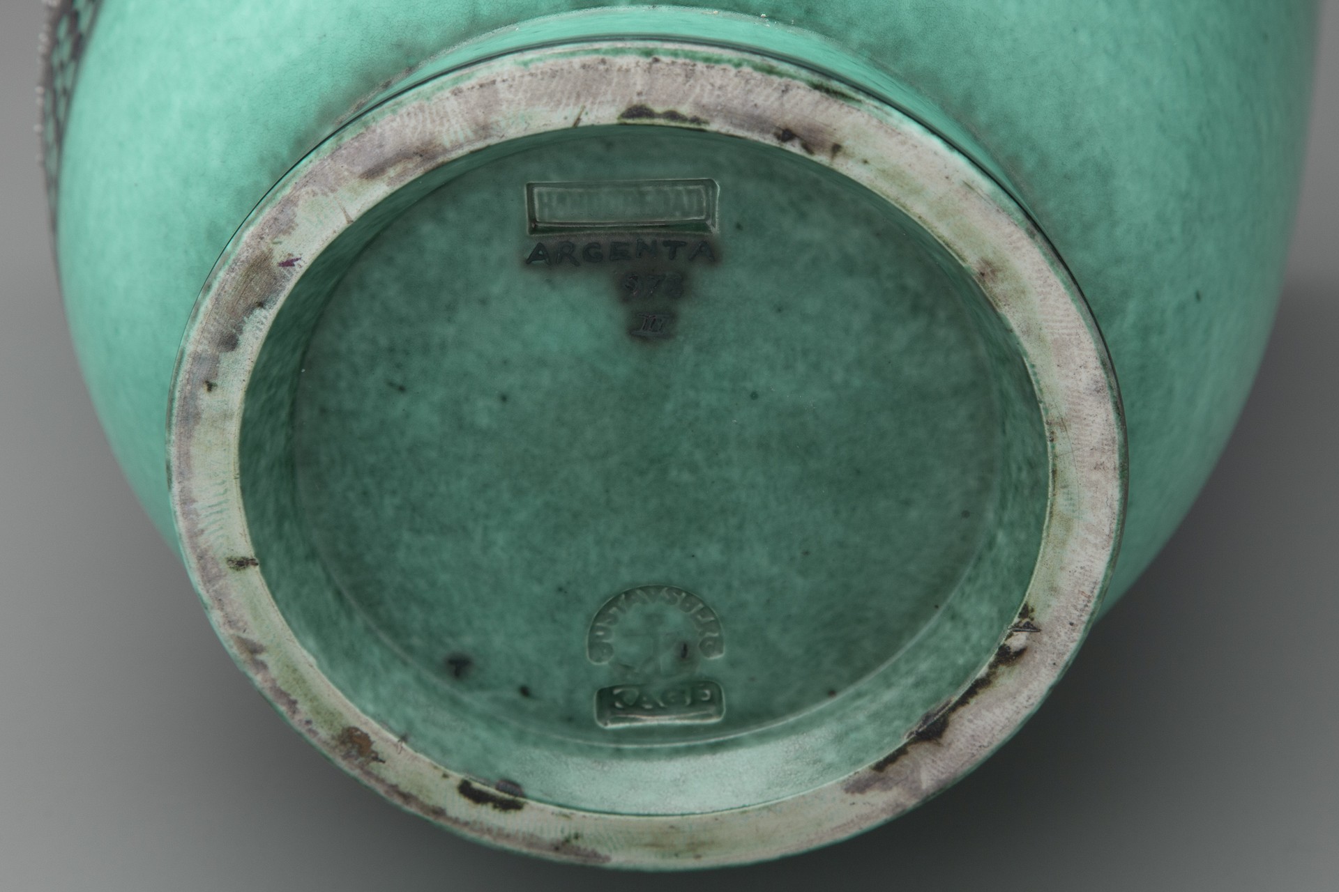 Dragon Vase image 6