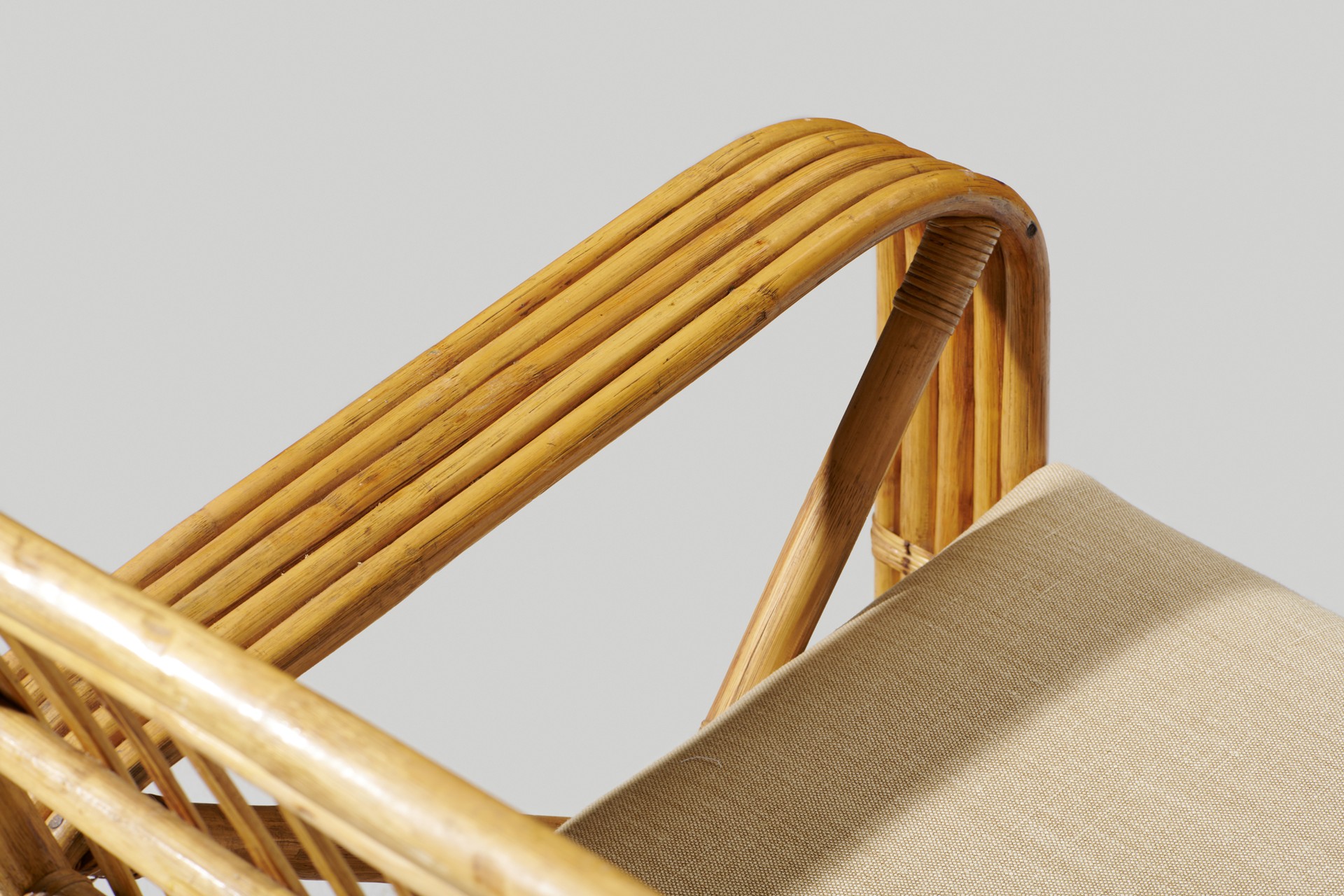 Sofa image 4