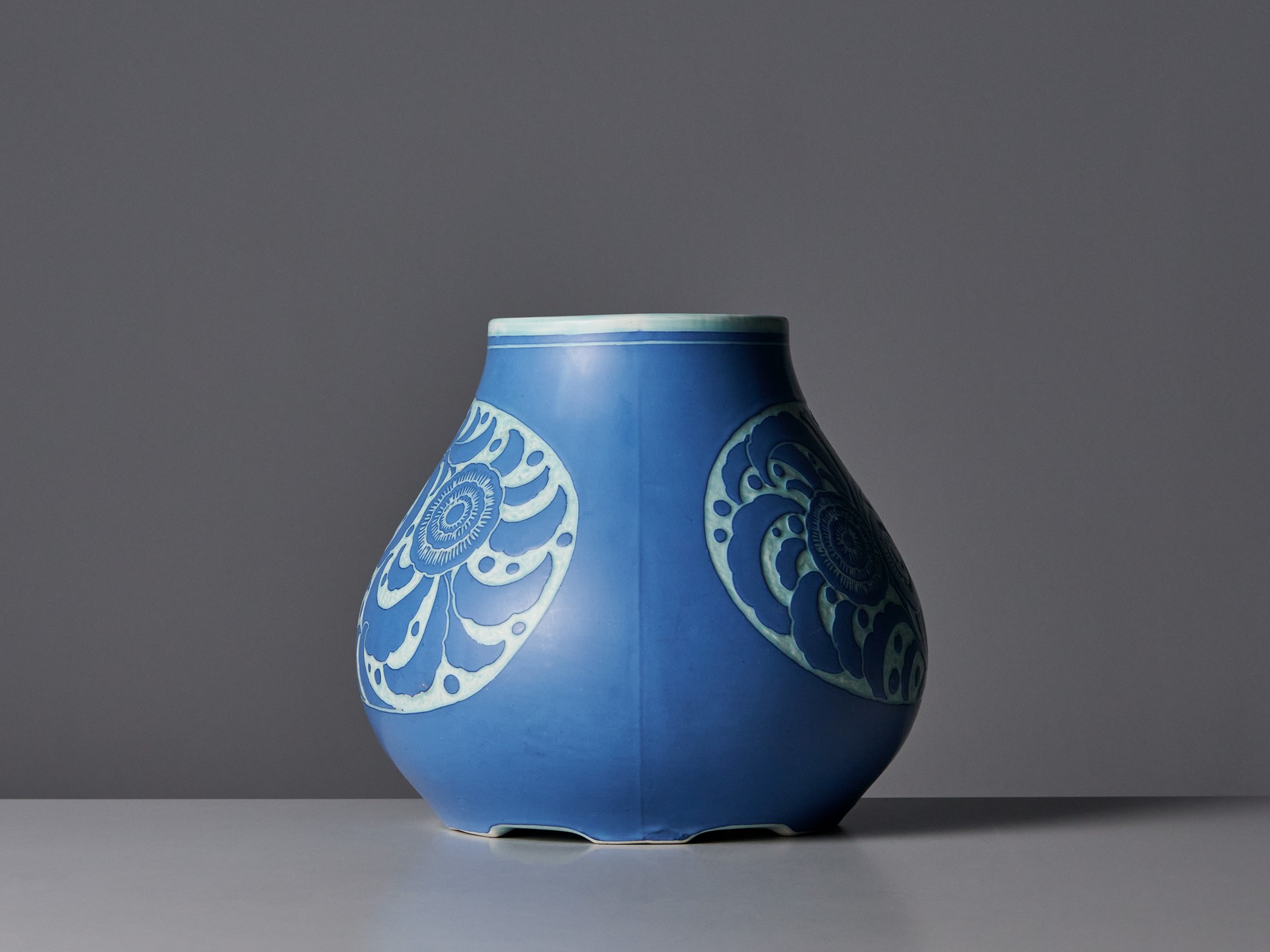 Vase image 4