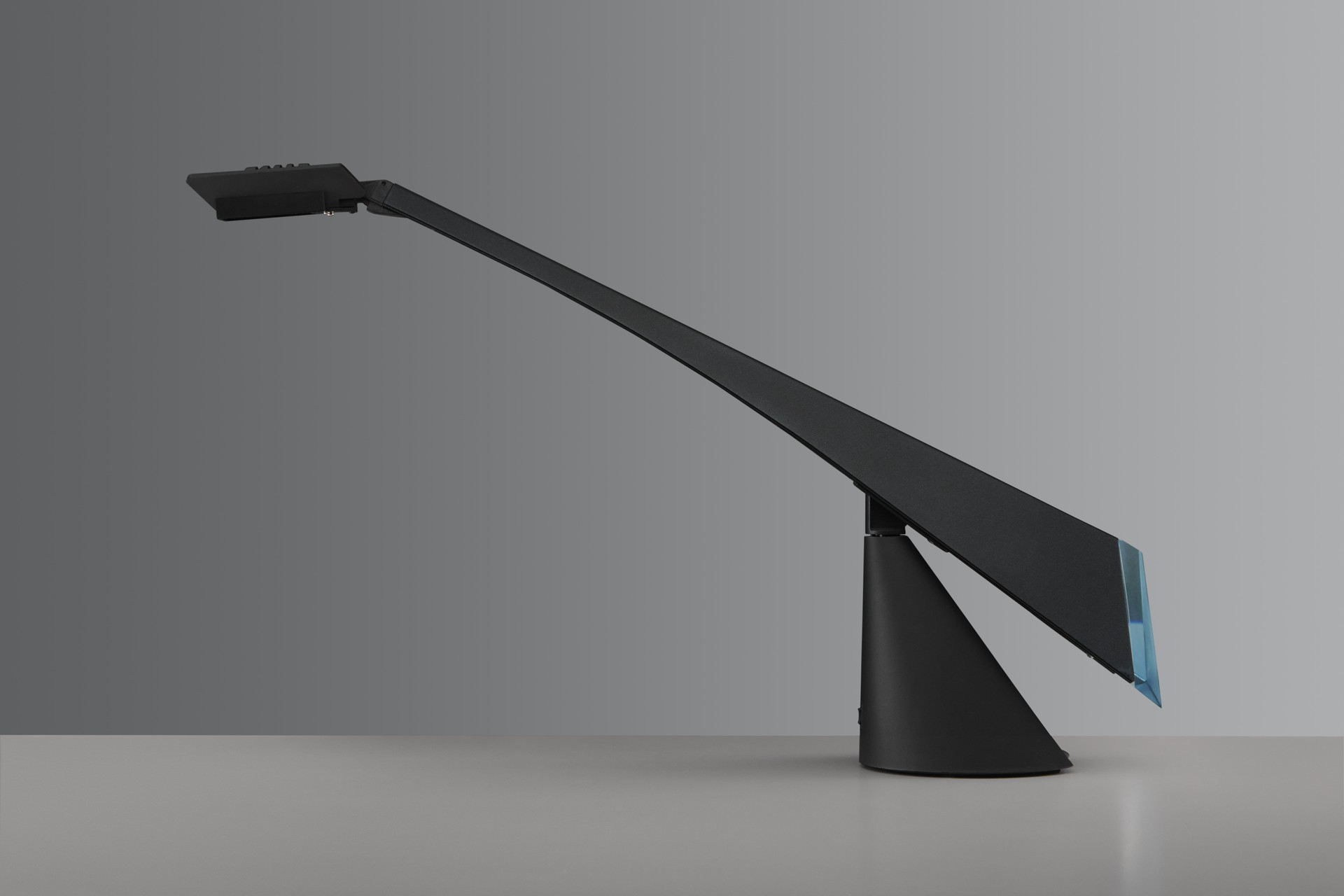 'Messer' Table Lamp image 2