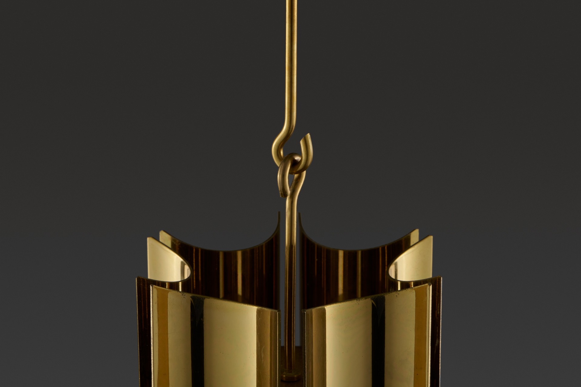 Chandelier image 3