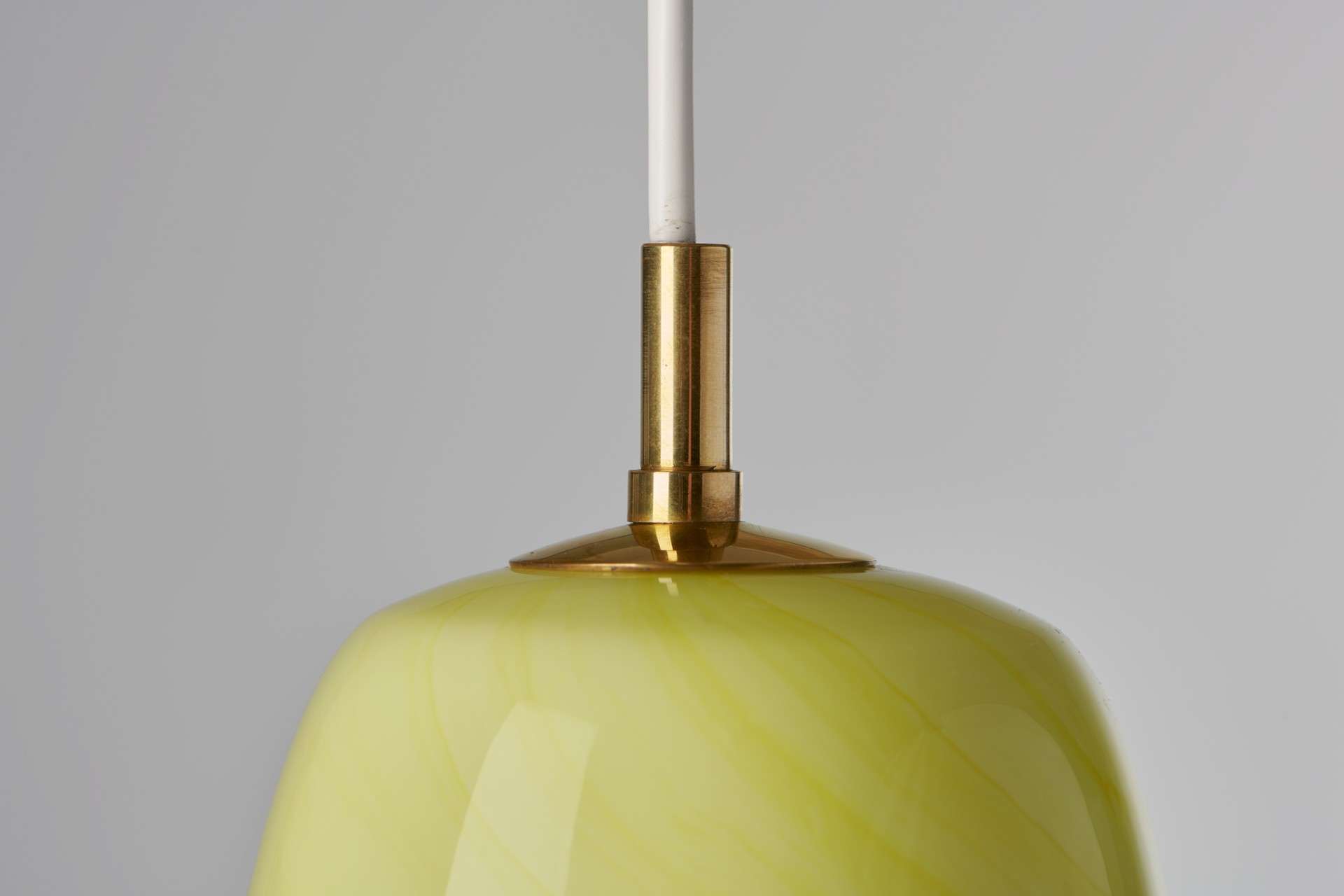Pair of 'Sigaro' Pendant Lights image 5