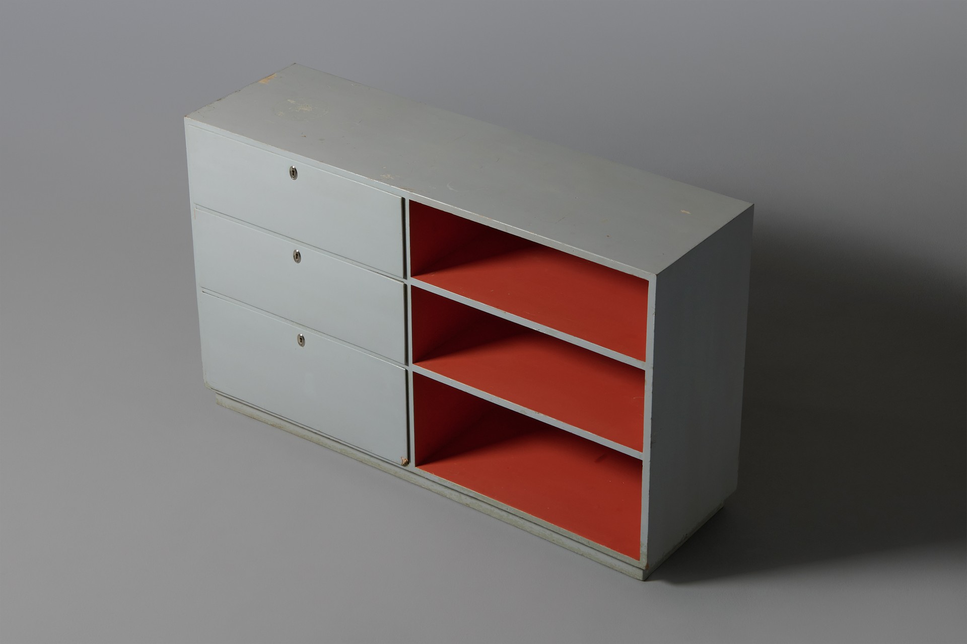 Sideboard image 3