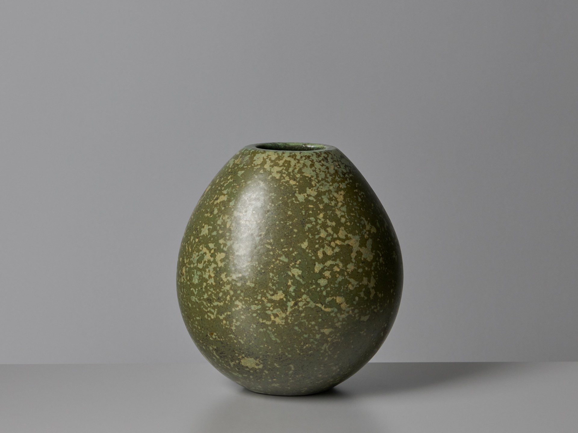 Vase image 3