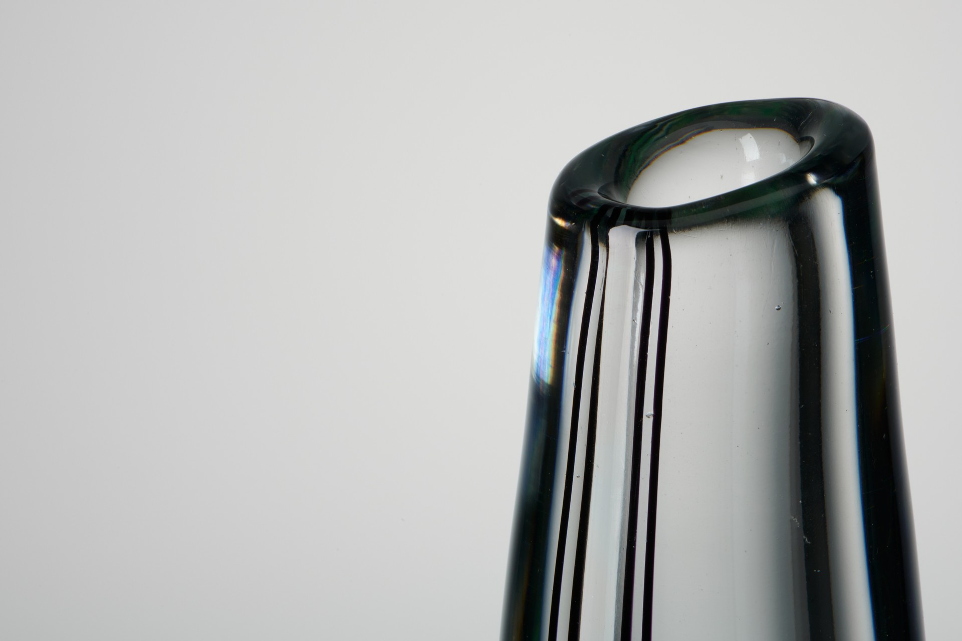 Vase image 3