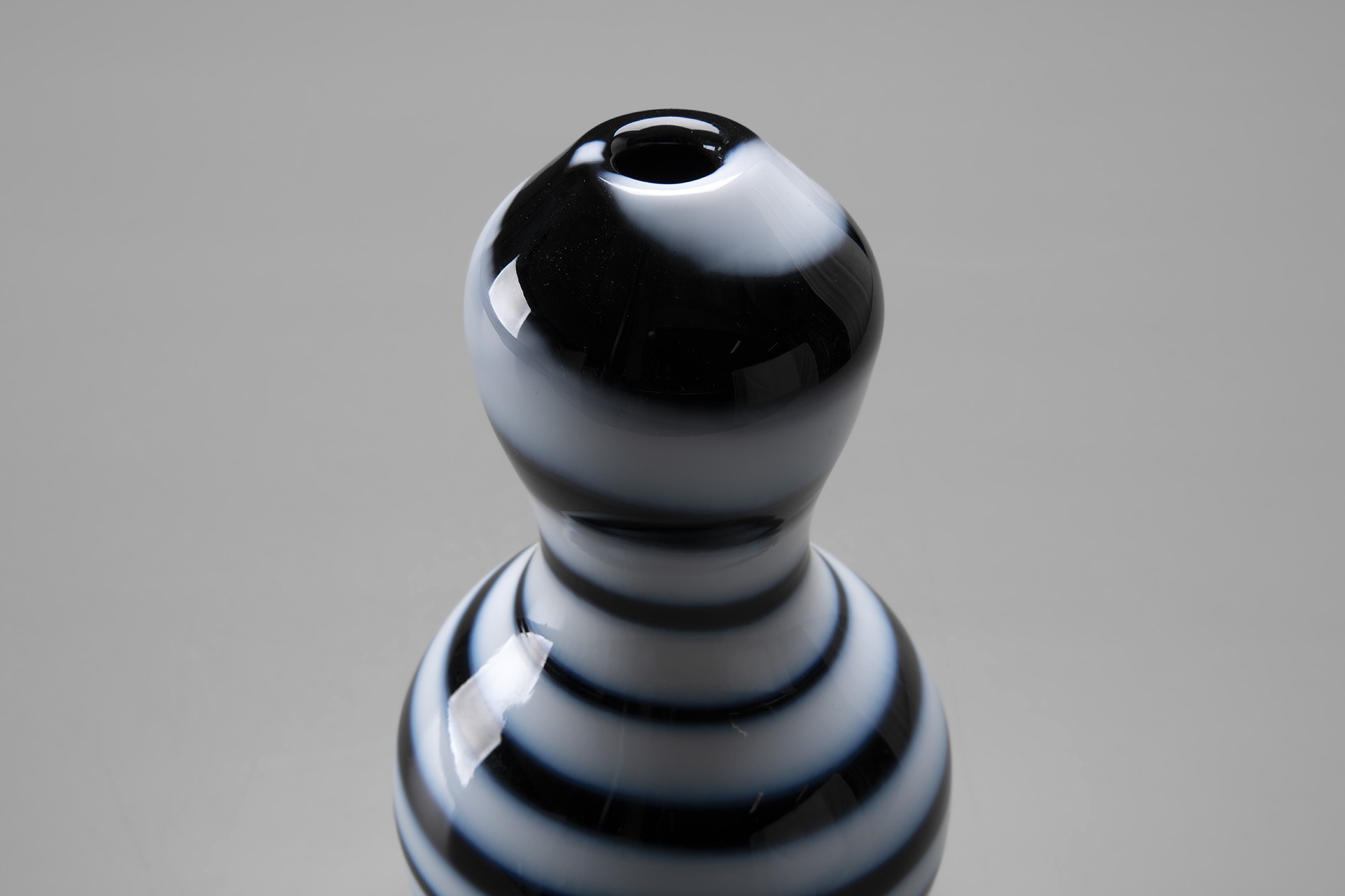 Vase image 3