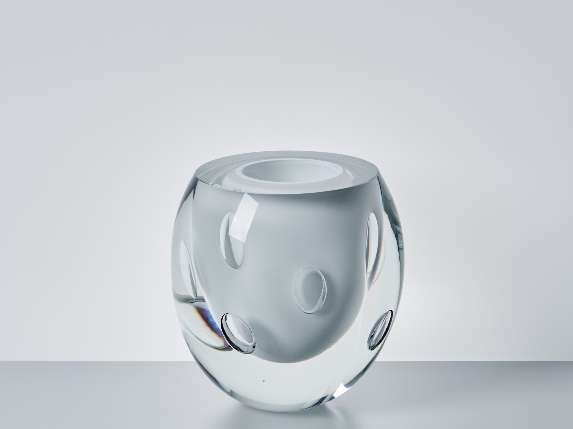 'Claritas' Vase image 2