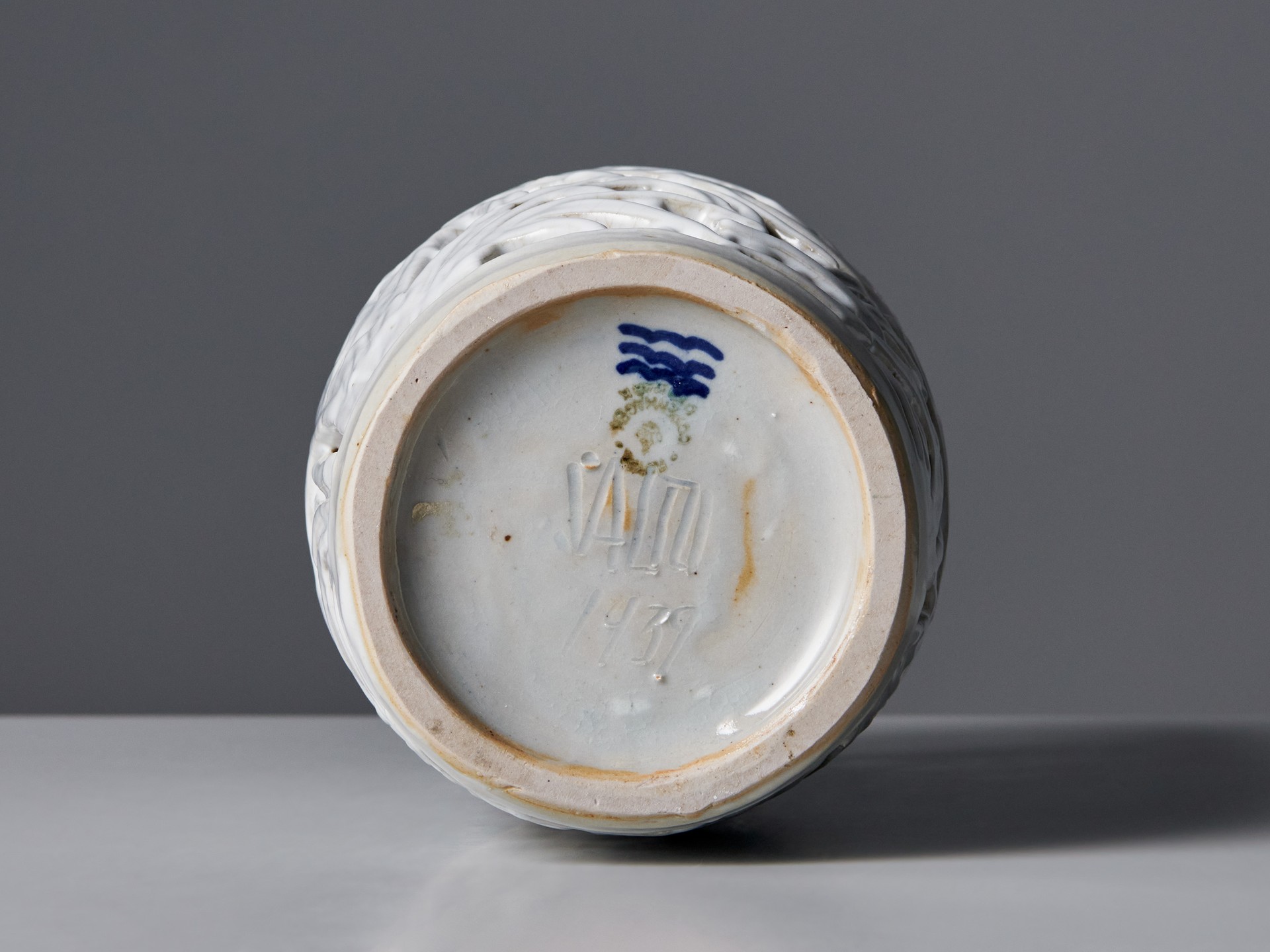 Vase image 9