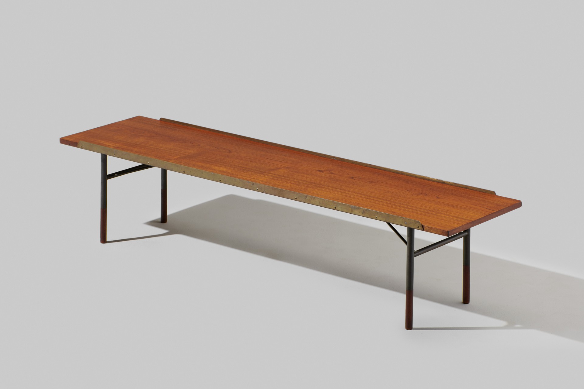 Table / Bench