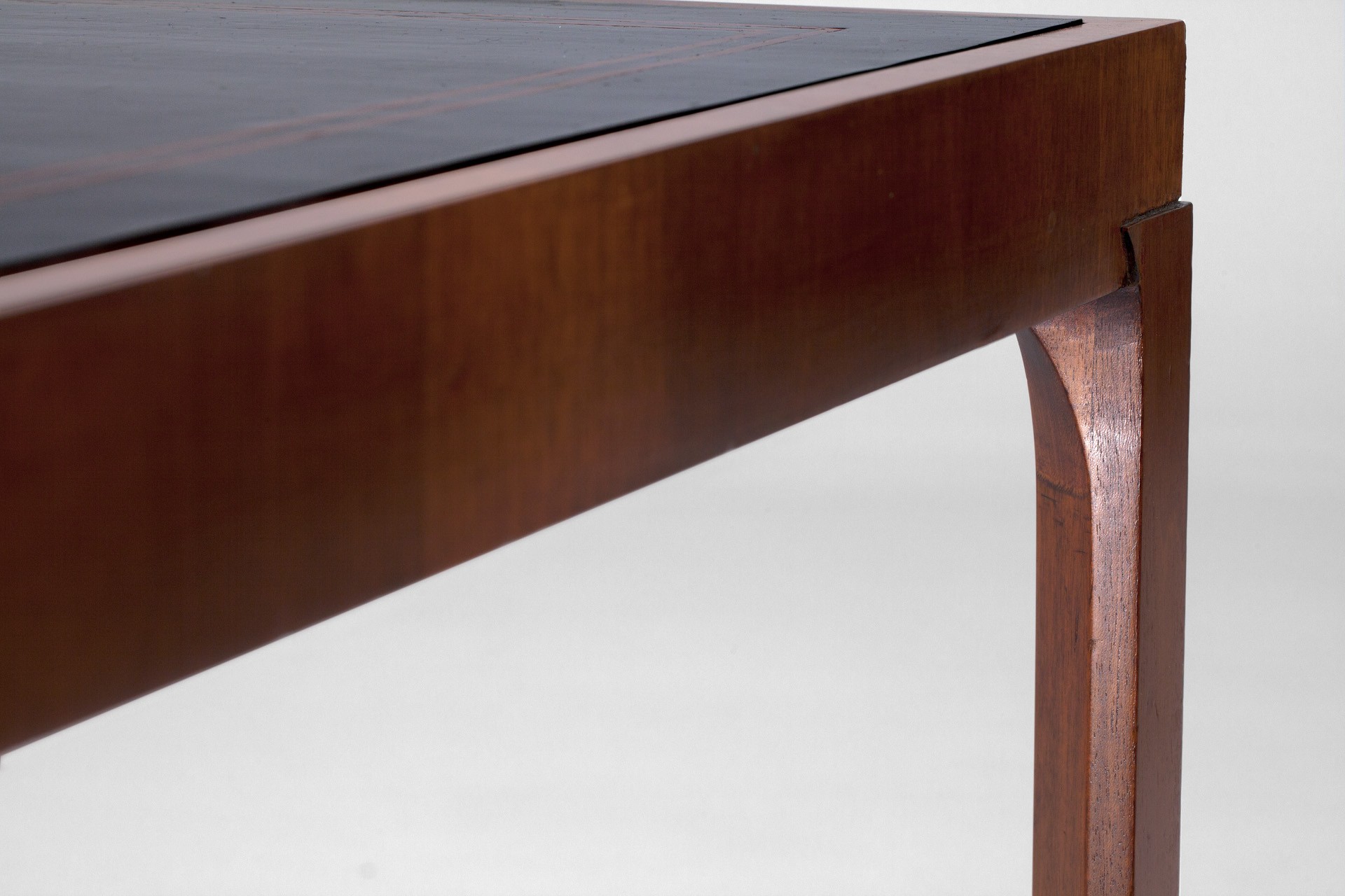 Dining Table image 5