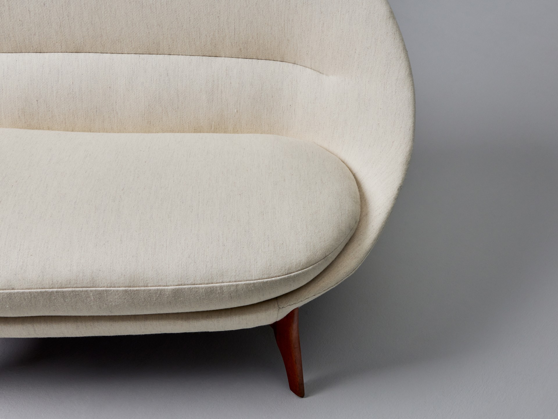 Sofa image 6
