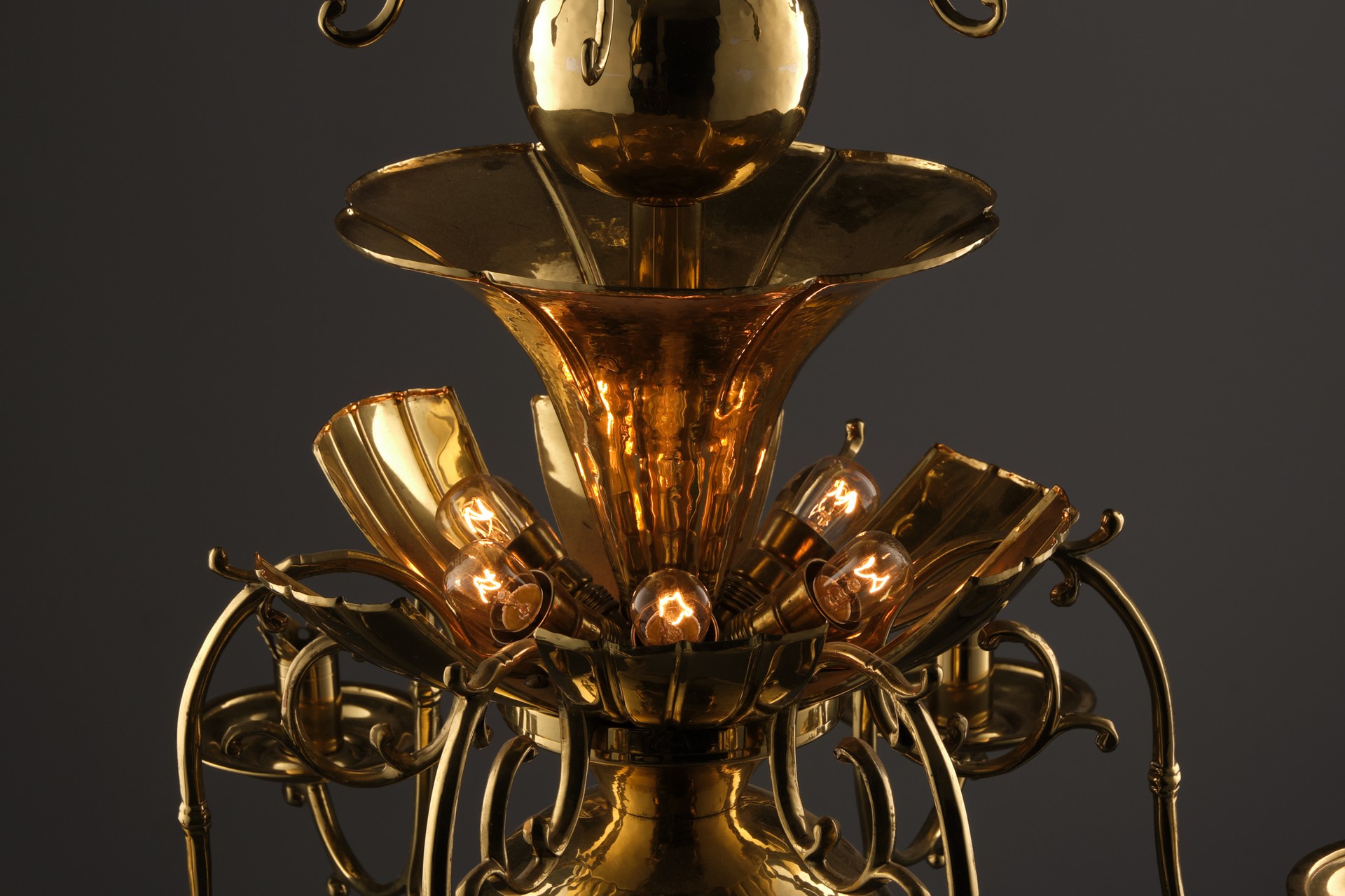 Chandelier image 5