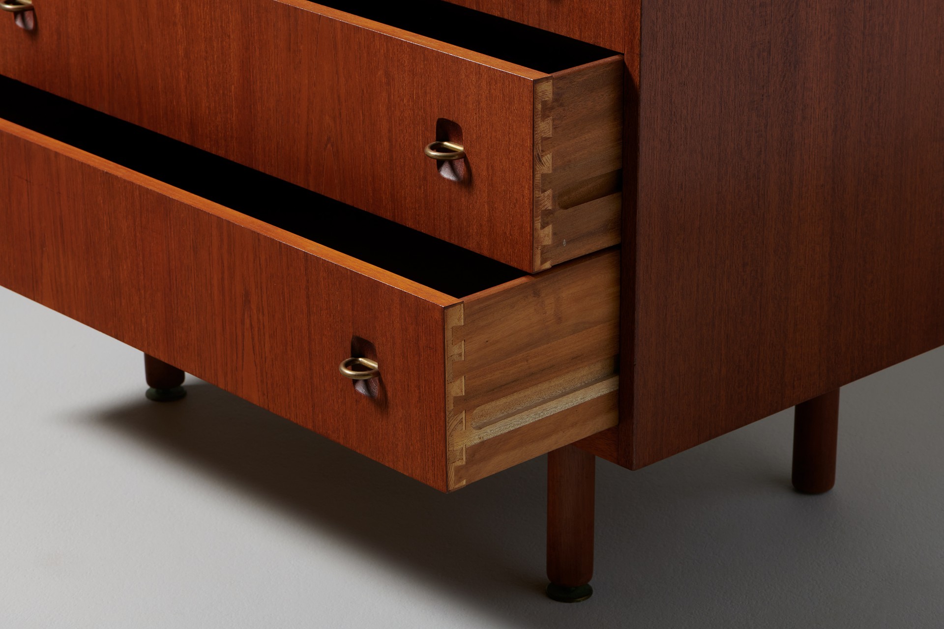 Chest of Drawers image 4