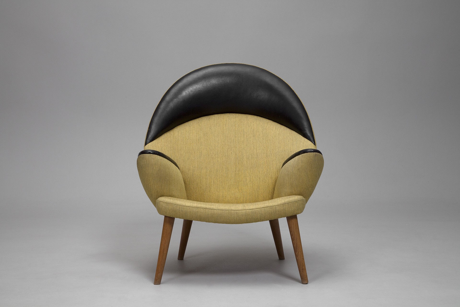 Easy chair JH 521