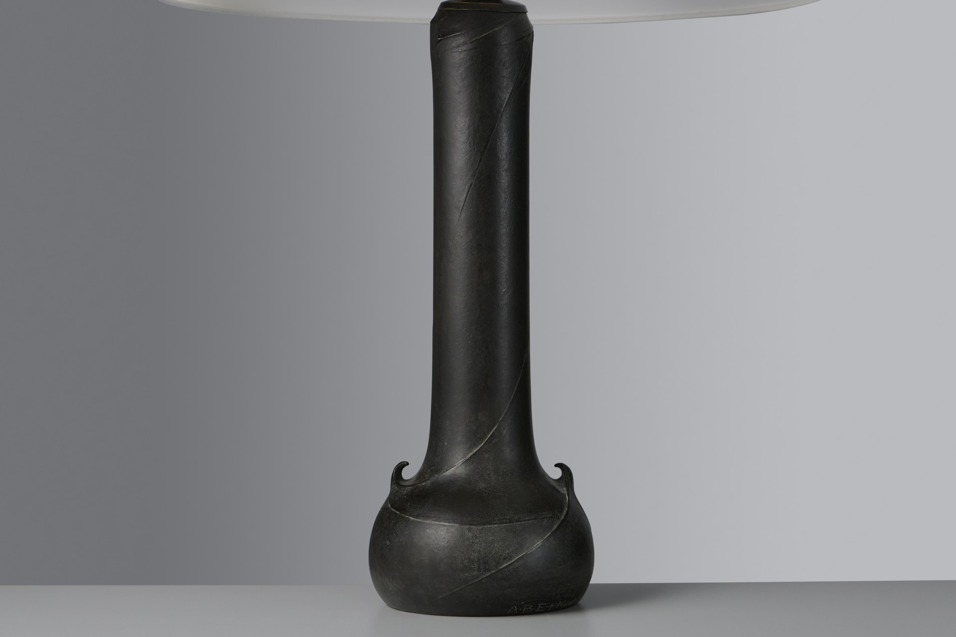Table Lamp image 3