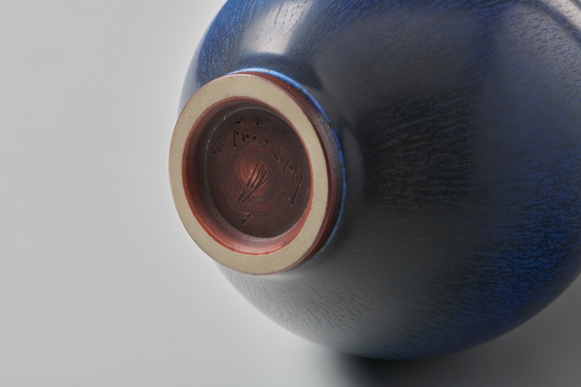 Vase image 5