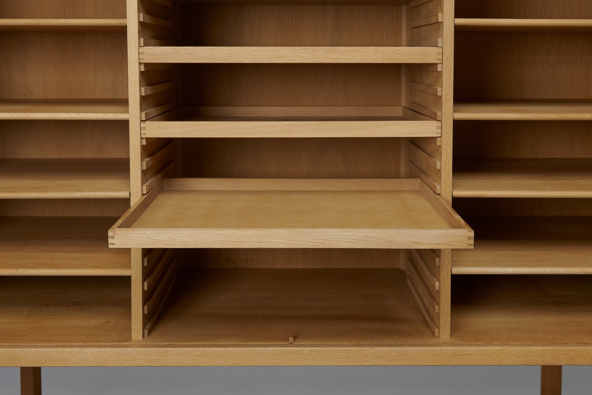 Sideboard, Model no. RY 34 image 5