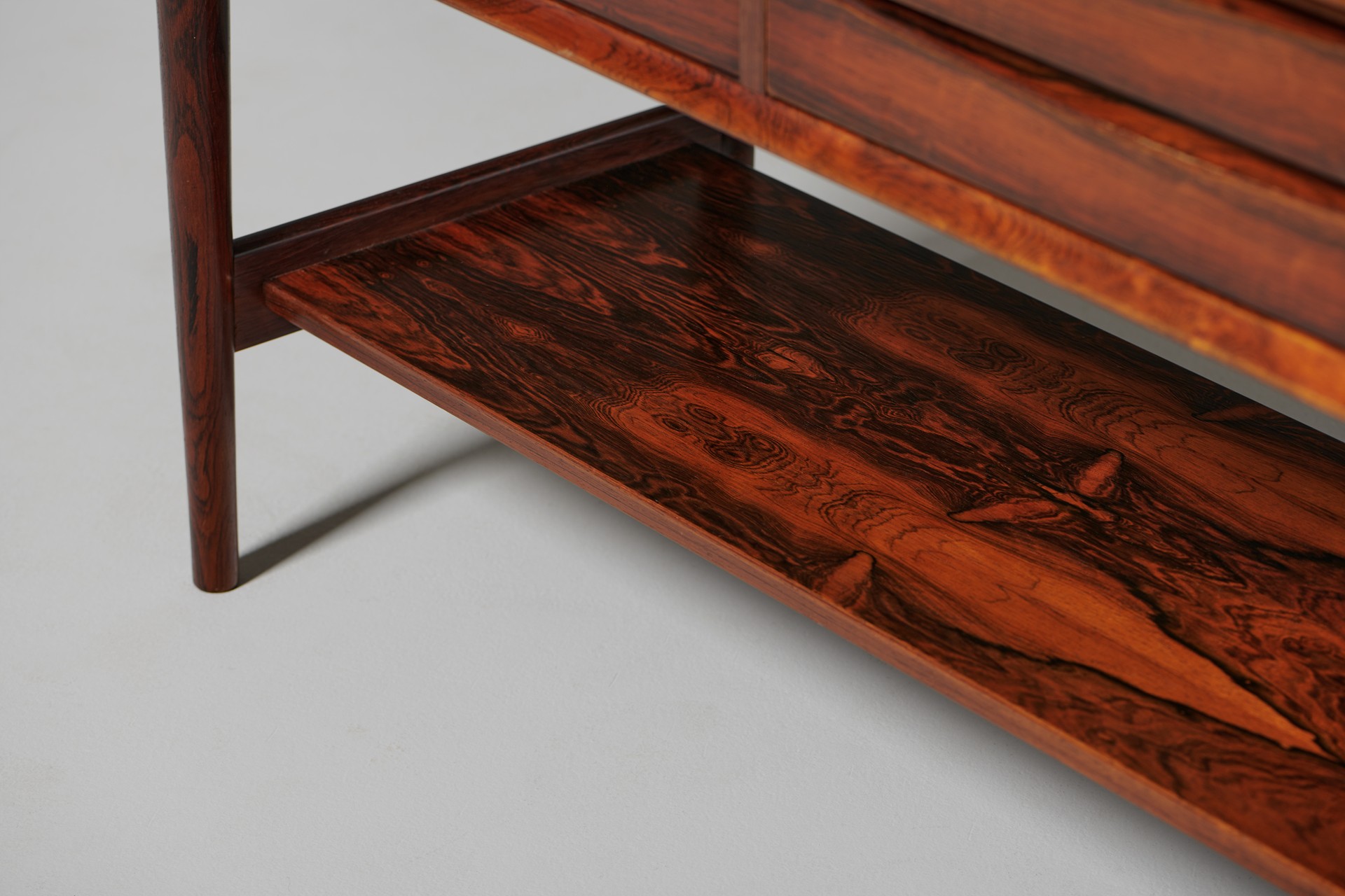 Sideboard image 7