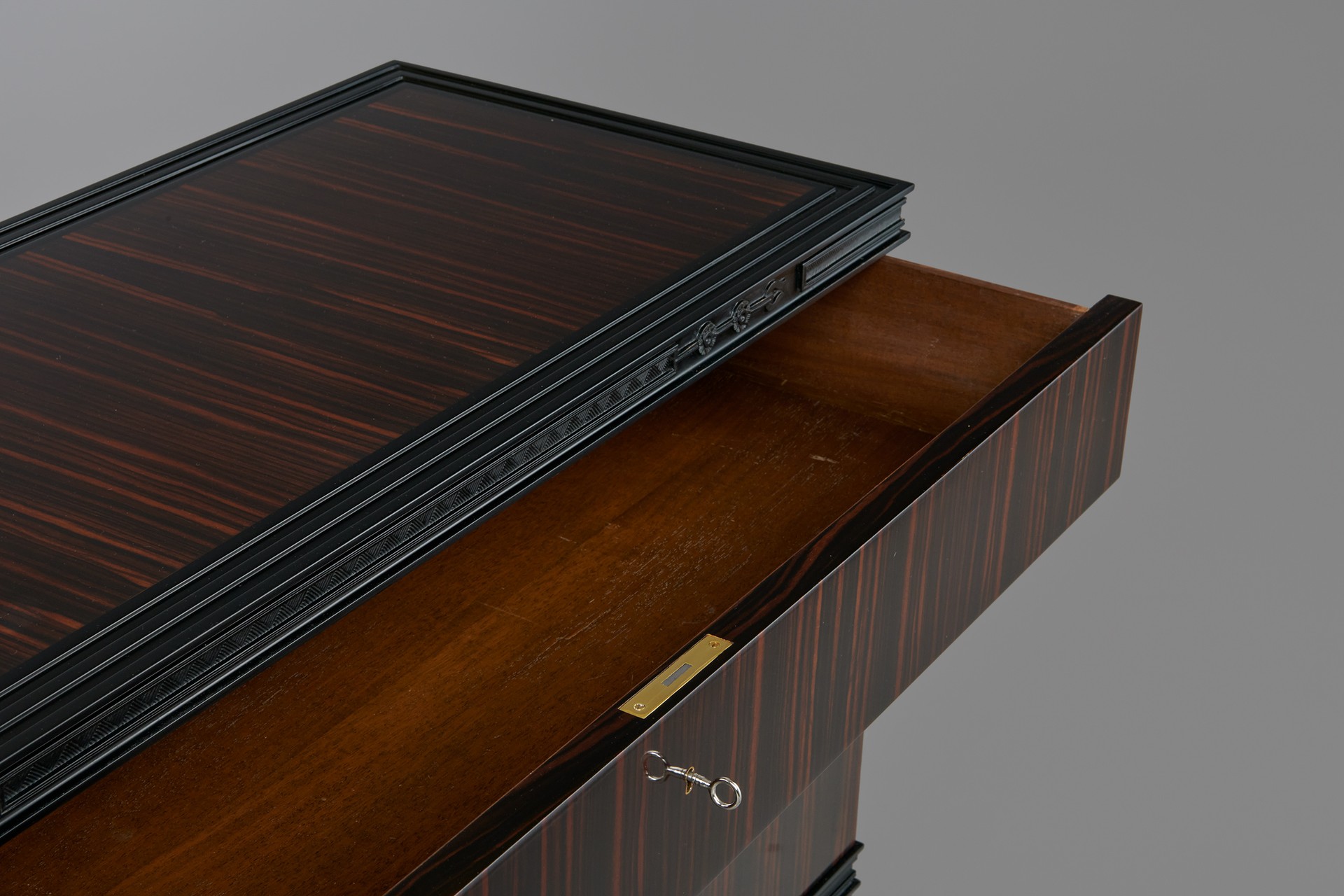 Chest of Drawers image 5
