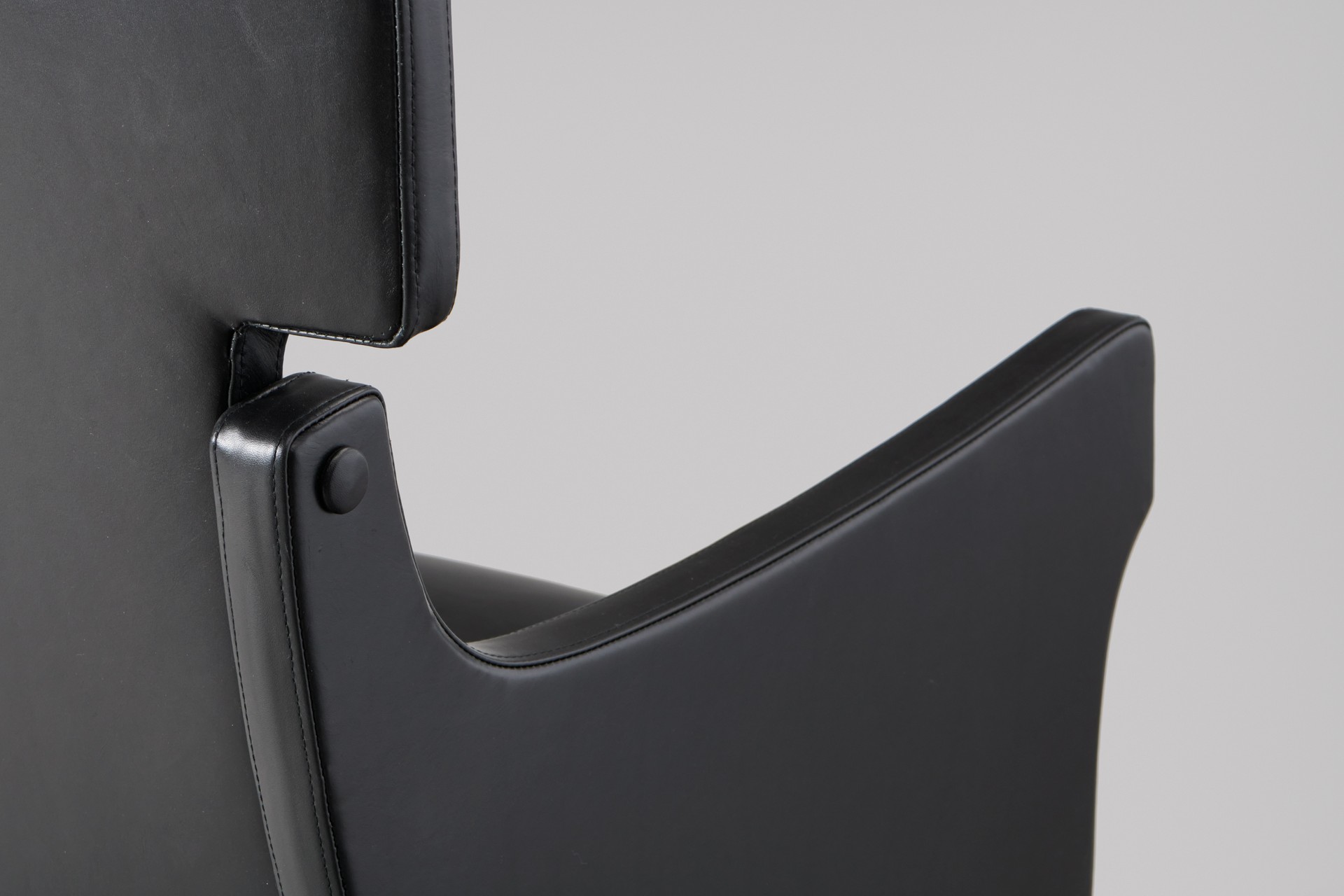 Model P 10 R 63 Armchair image 5