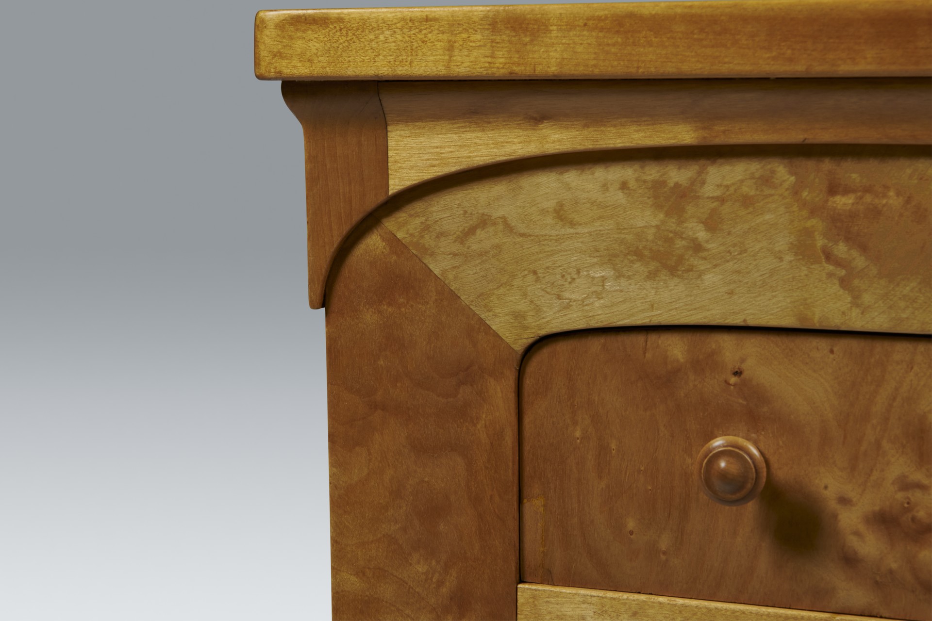 Jugend Chest of Drawers image 6