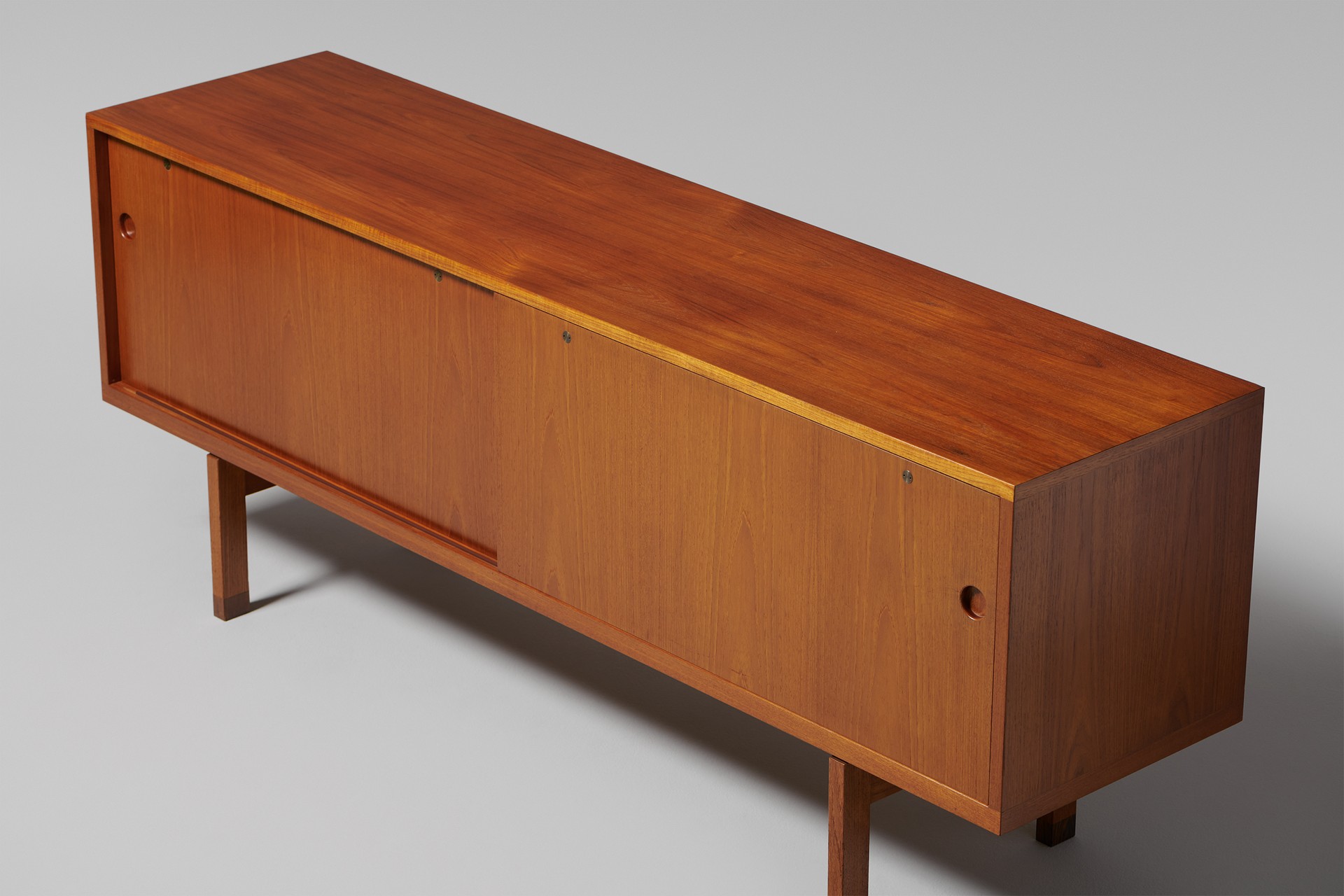 Sideboard image 7