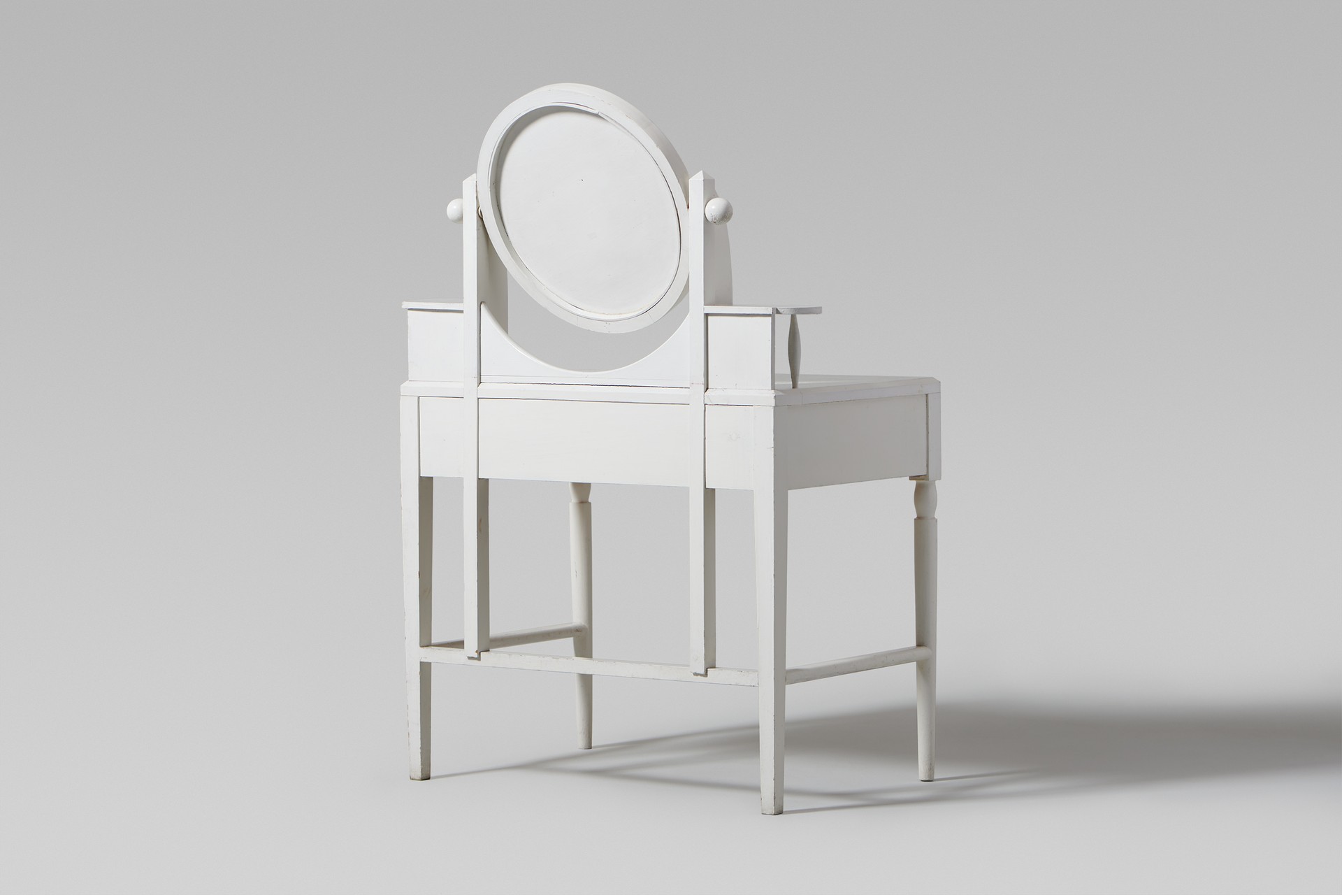 Dressing Table image 3