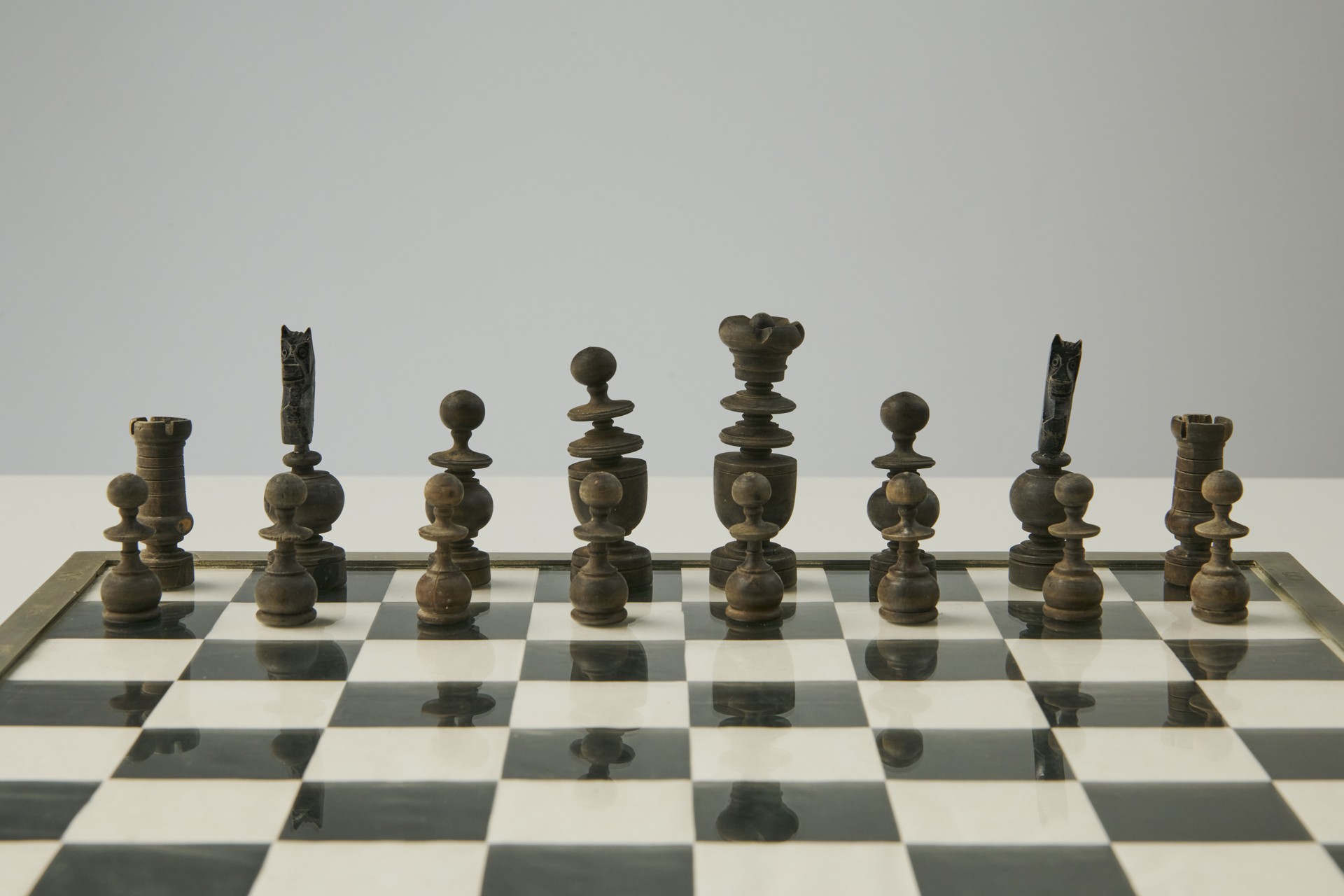 Chess Set with Pewter Case image 6