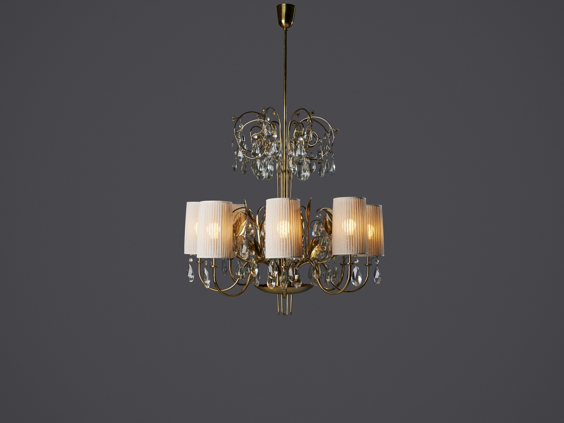 Chandelier image 3
