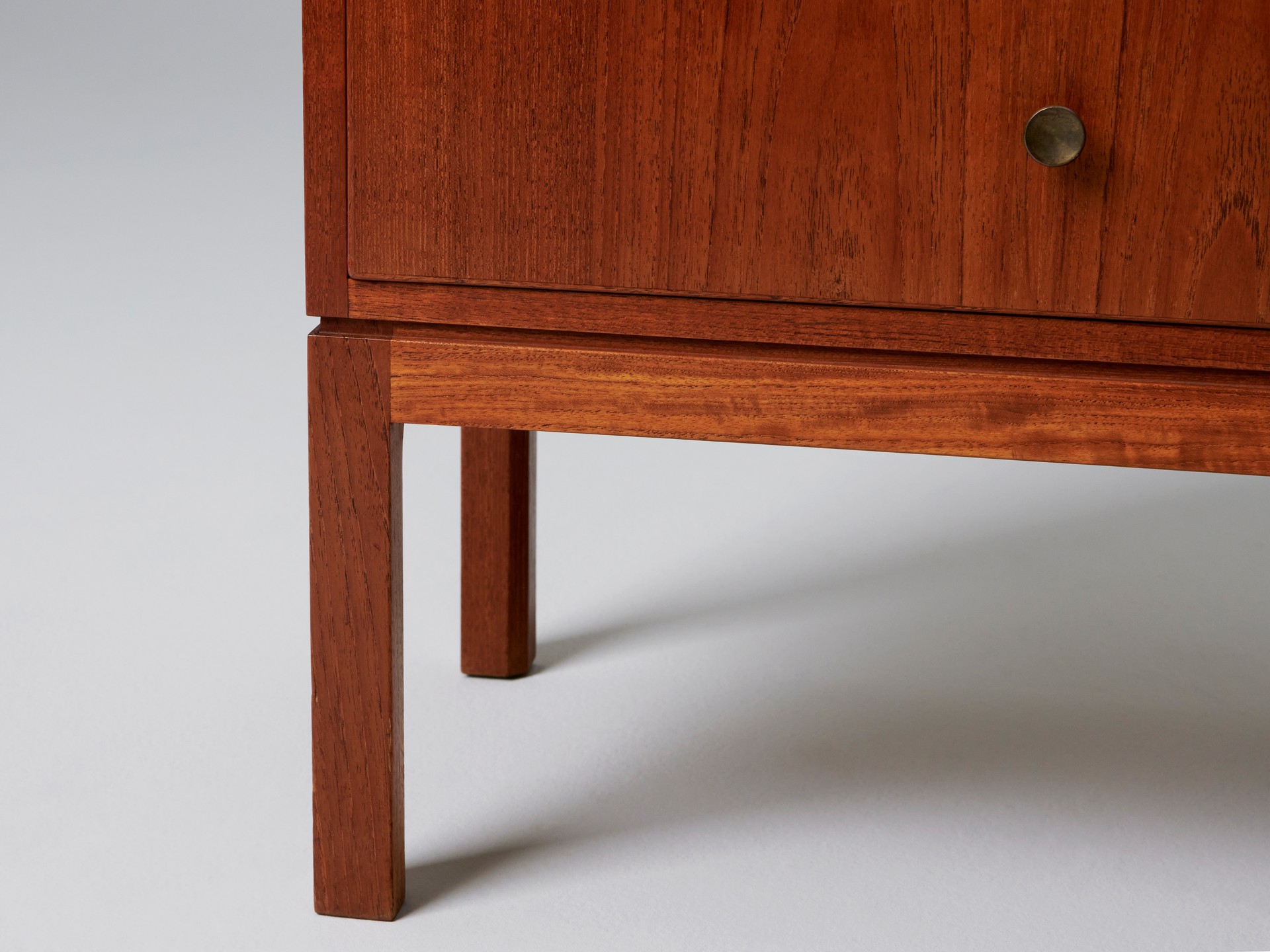Chest of Drawers image 4