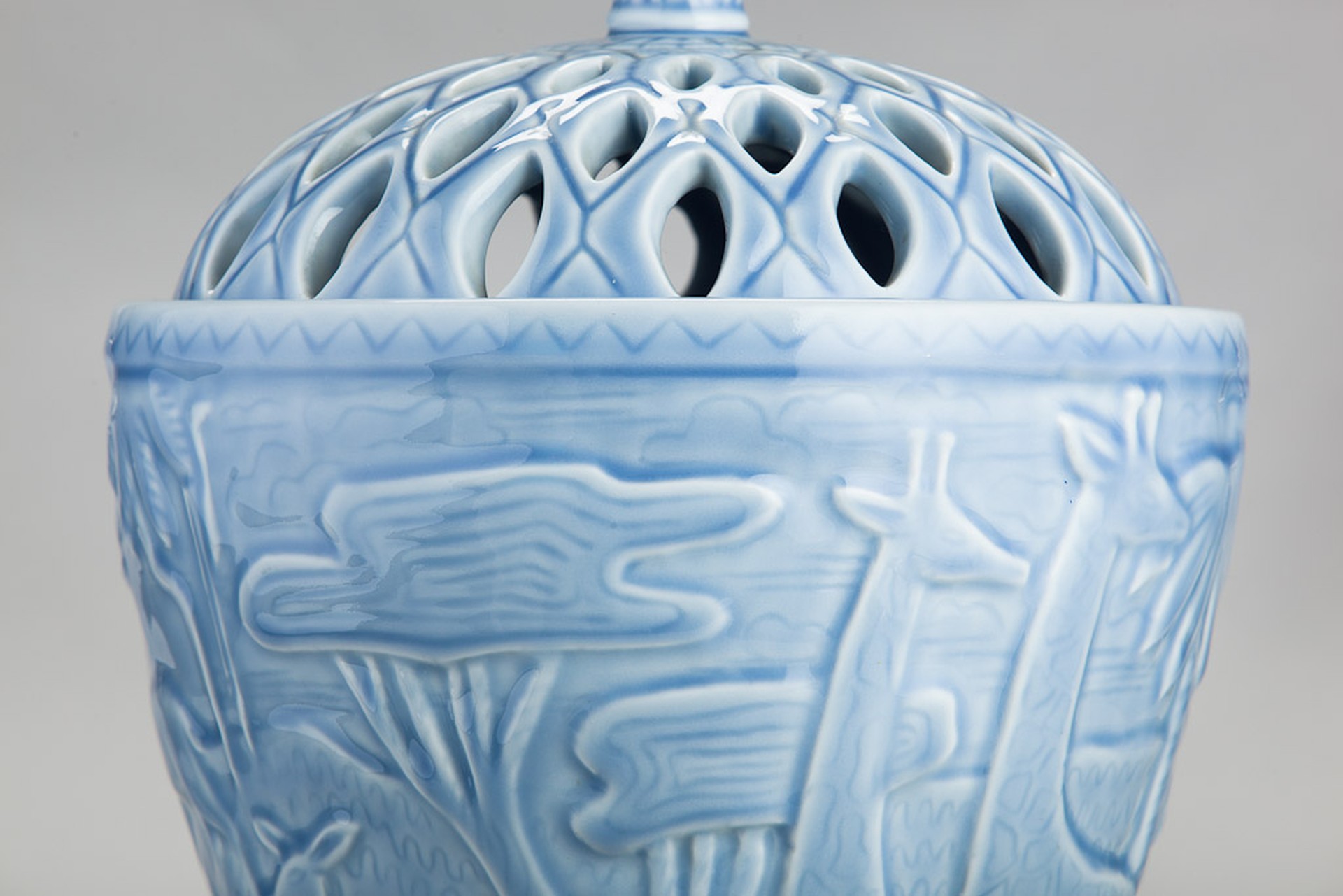Ceramic vase image 3