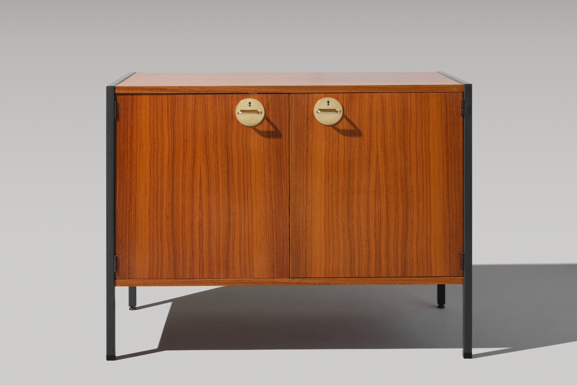 Sideboard image 2