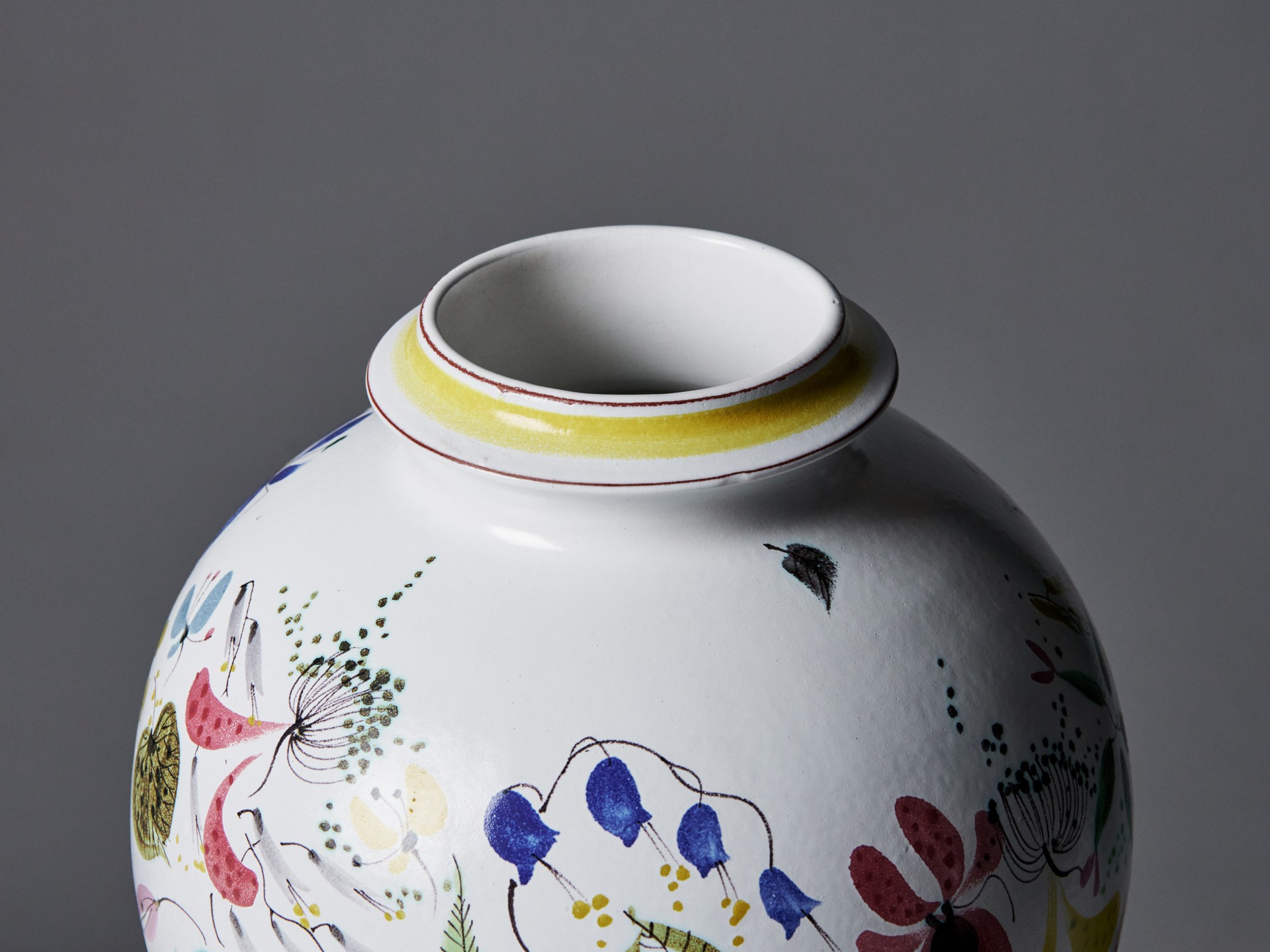Vase image 5