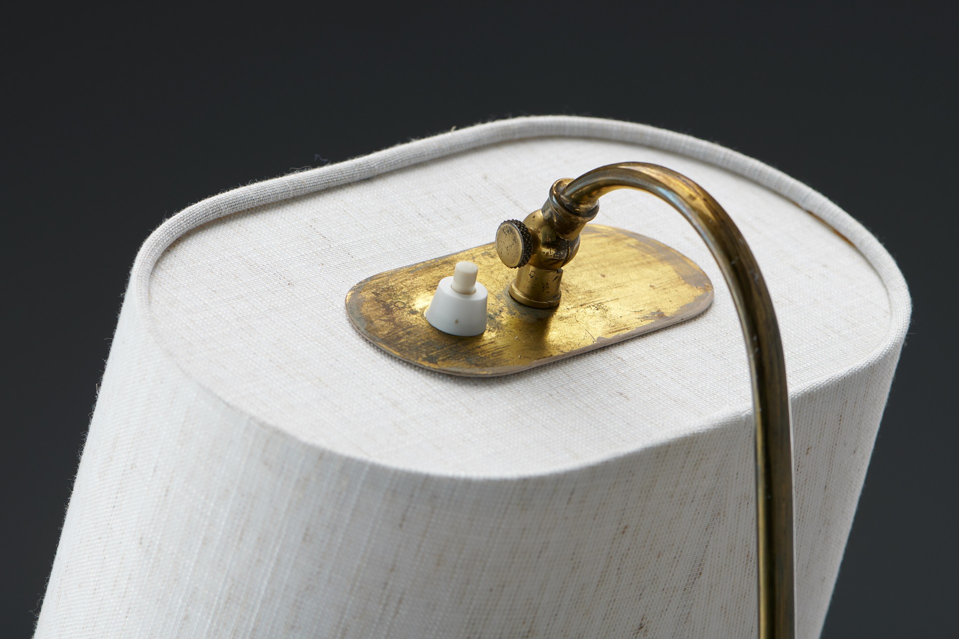 Table Lamp, Model no 9202 image 4