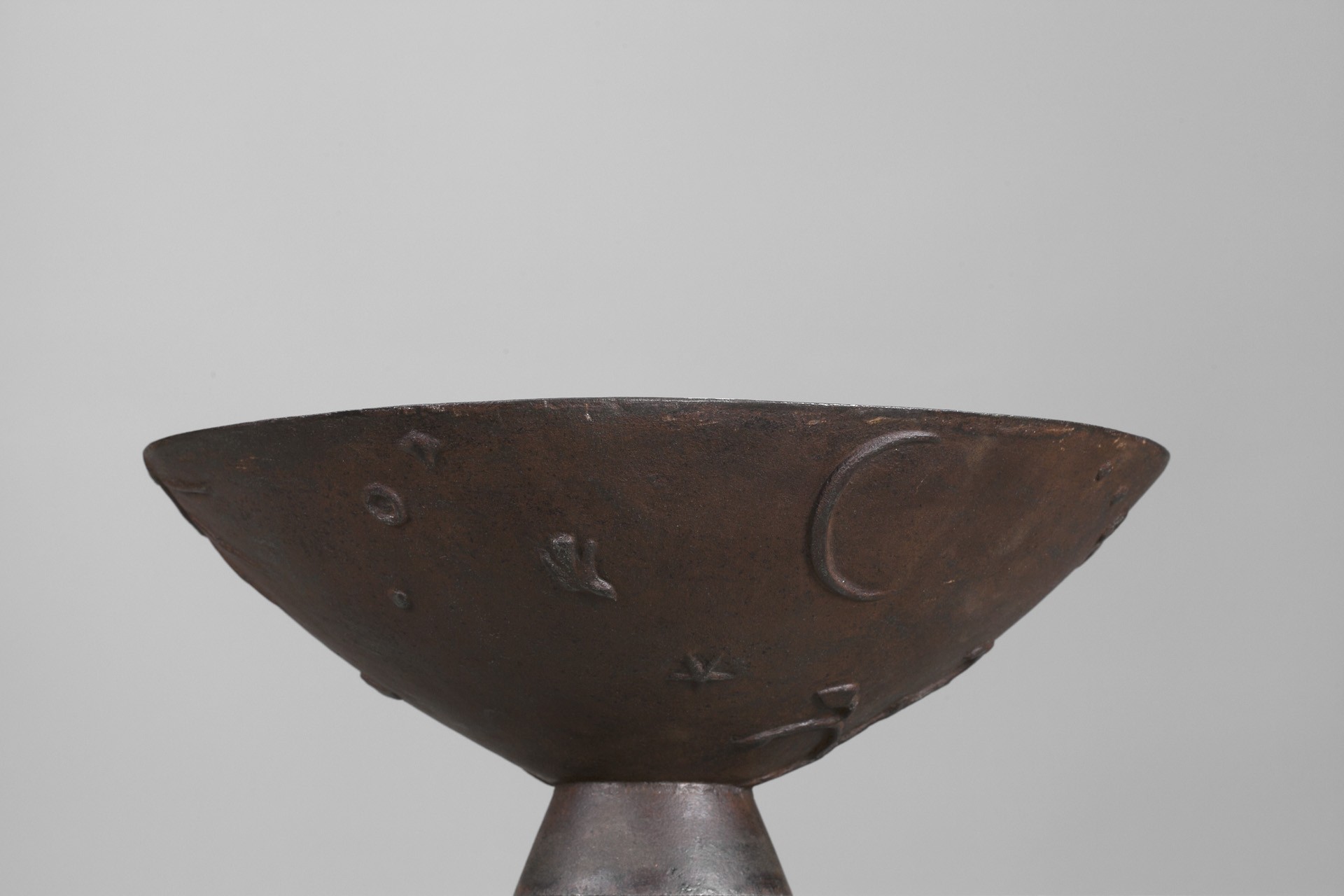 Three 'Mikrokosmos' Urns image 3