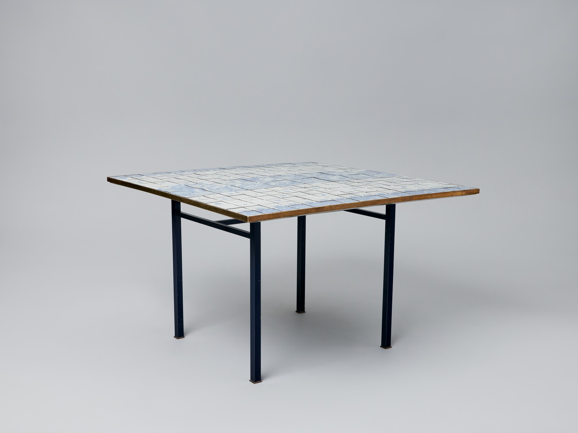 Dining Table image 3