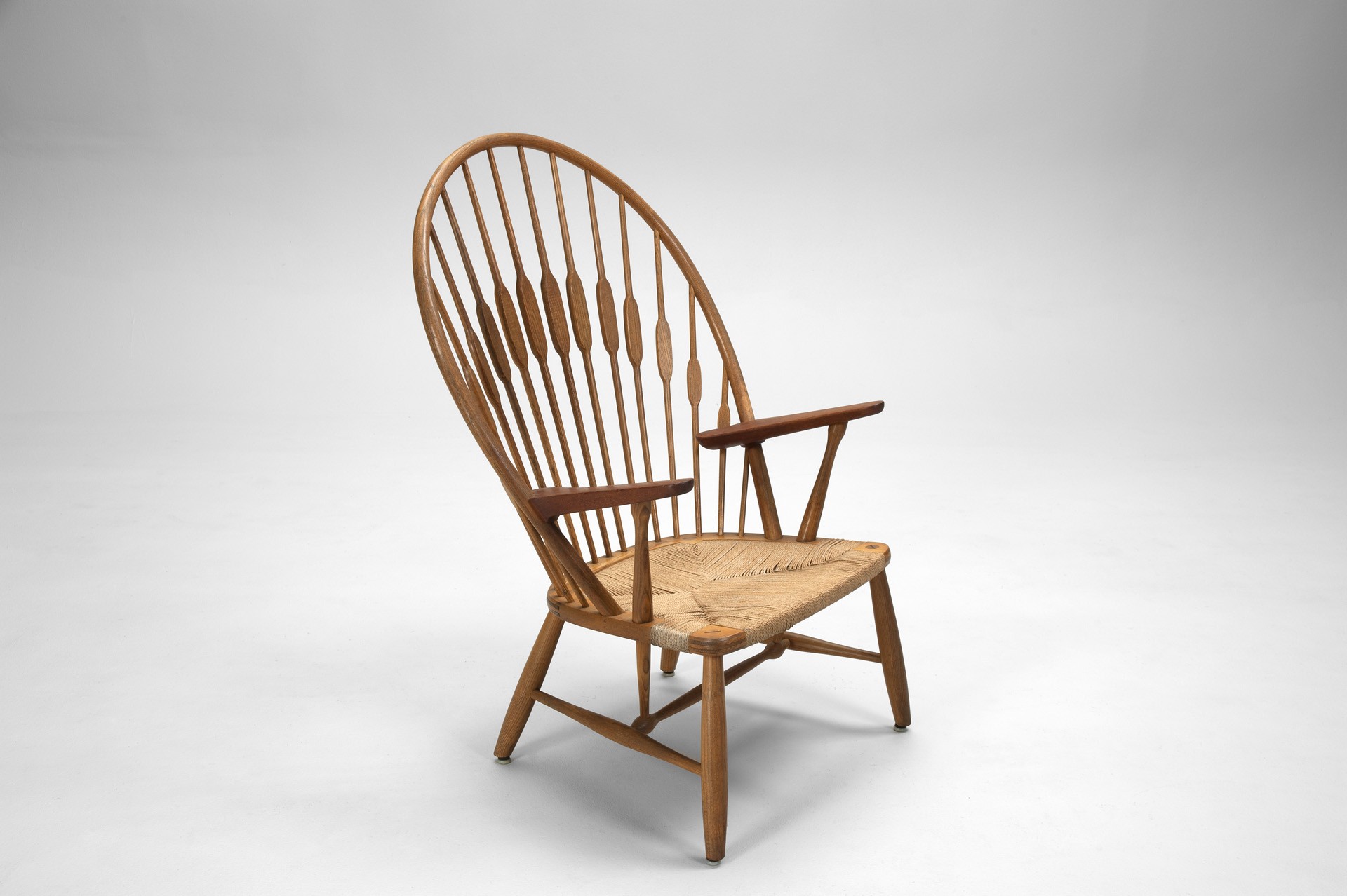 'Peacock' Chair image 2