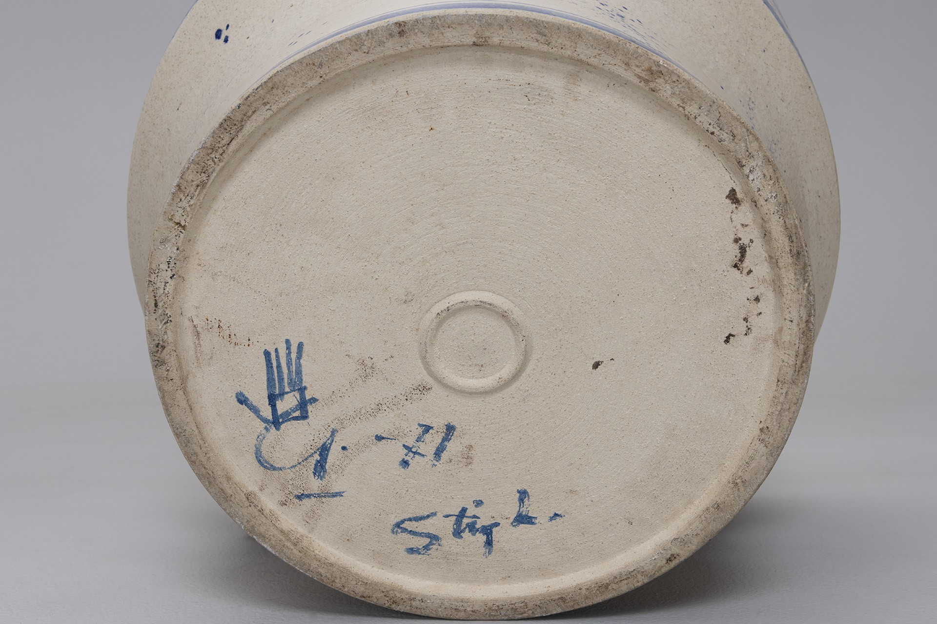 Two Large Floor Vases image 11