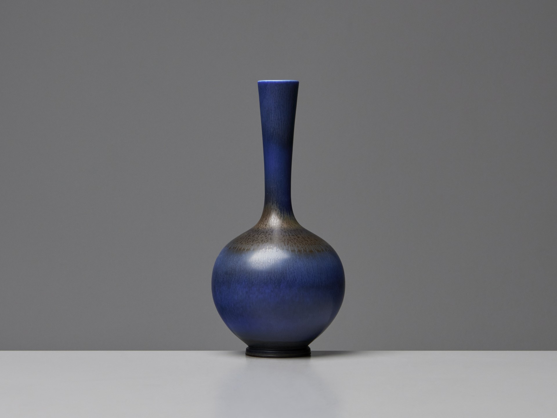 Group of Three Large Vases image 13