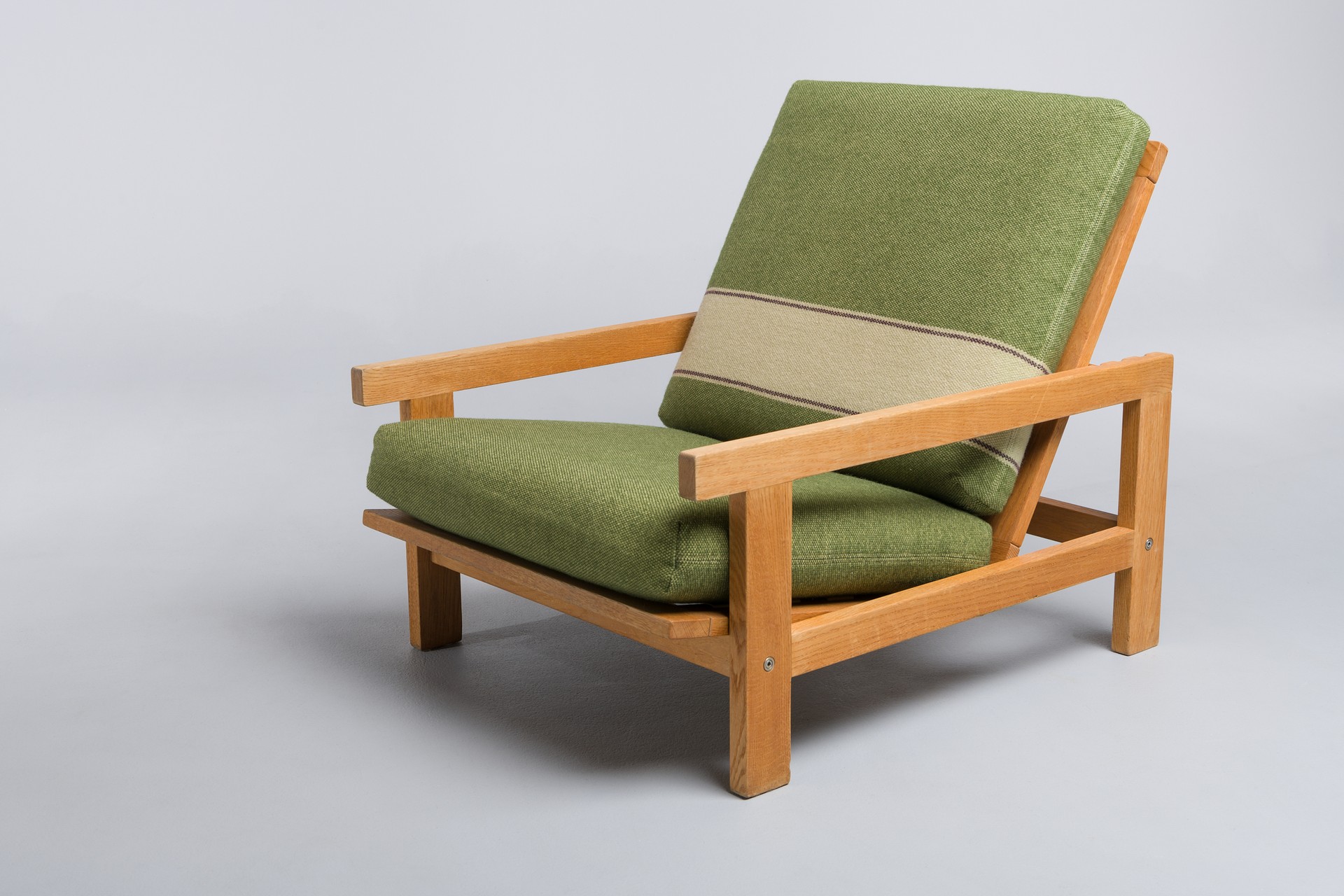 Easy Chair and Ottoman, Model nos 'GE 421' and 'GE424' image 5