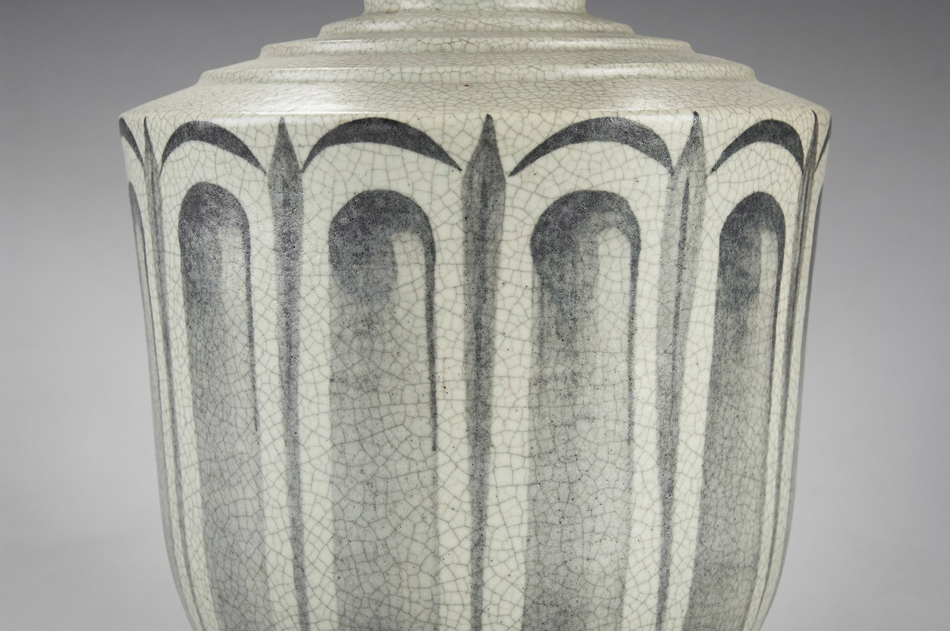 Vase image 3