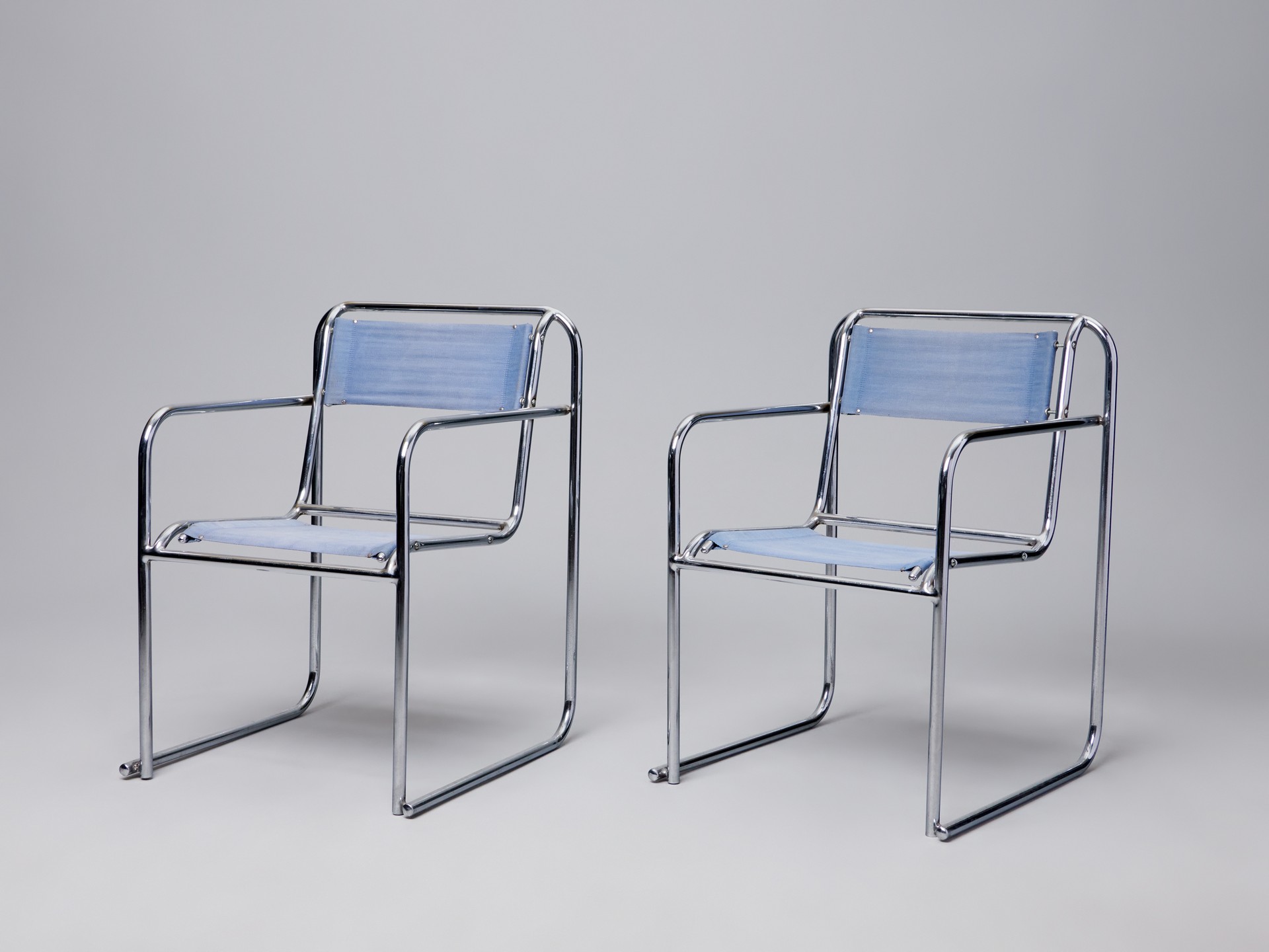 Pair of 'RP-7' Stacking Chairs image 2
