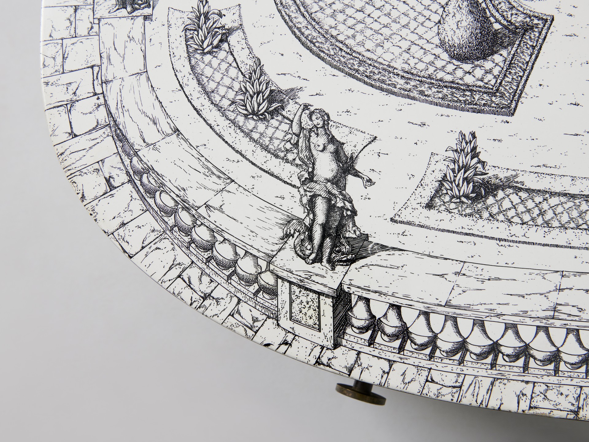 'Palladiana' Chest of Drawers image 8