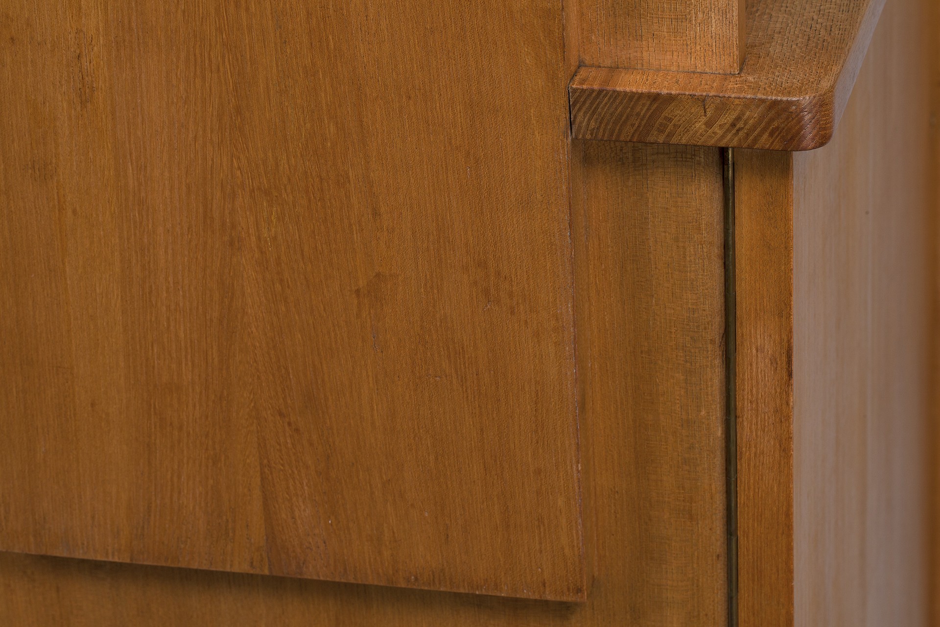 Cabinet image 13