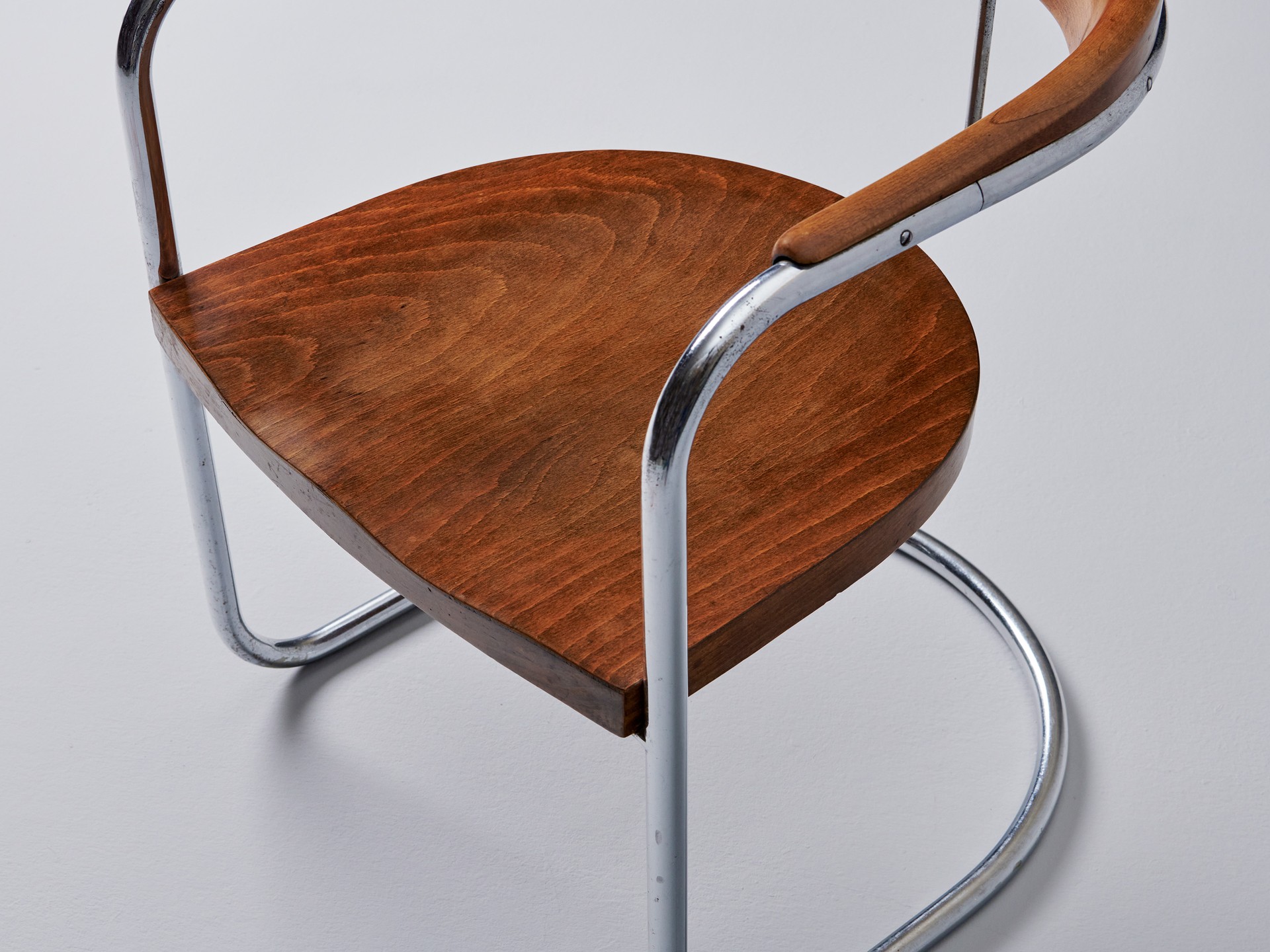 Pair of Cantilevered Armchairs image 7