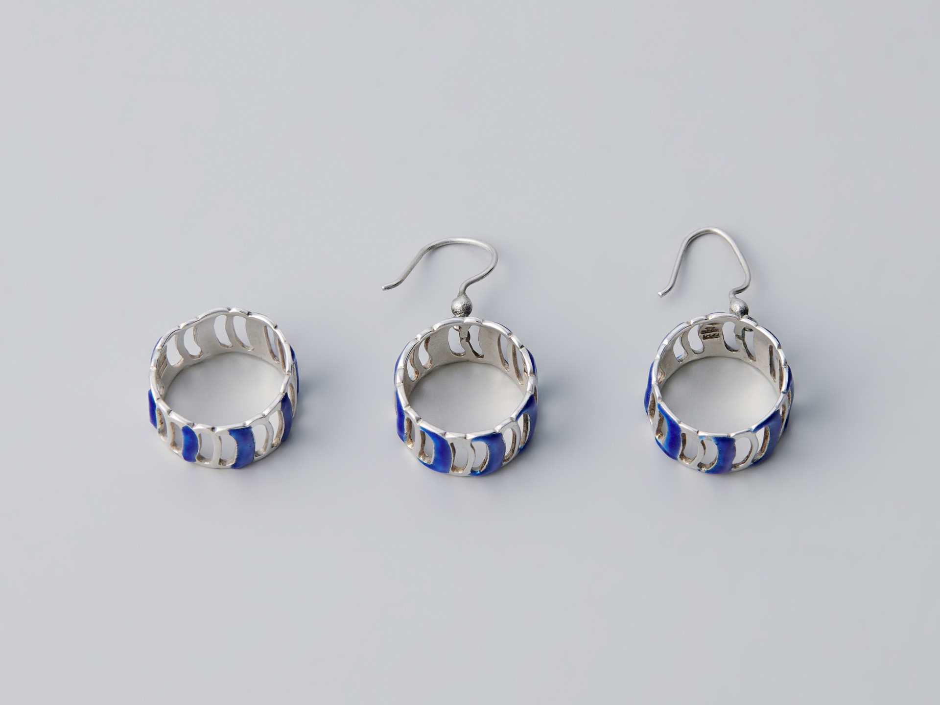 Bracelet Ring and Earrings image 4