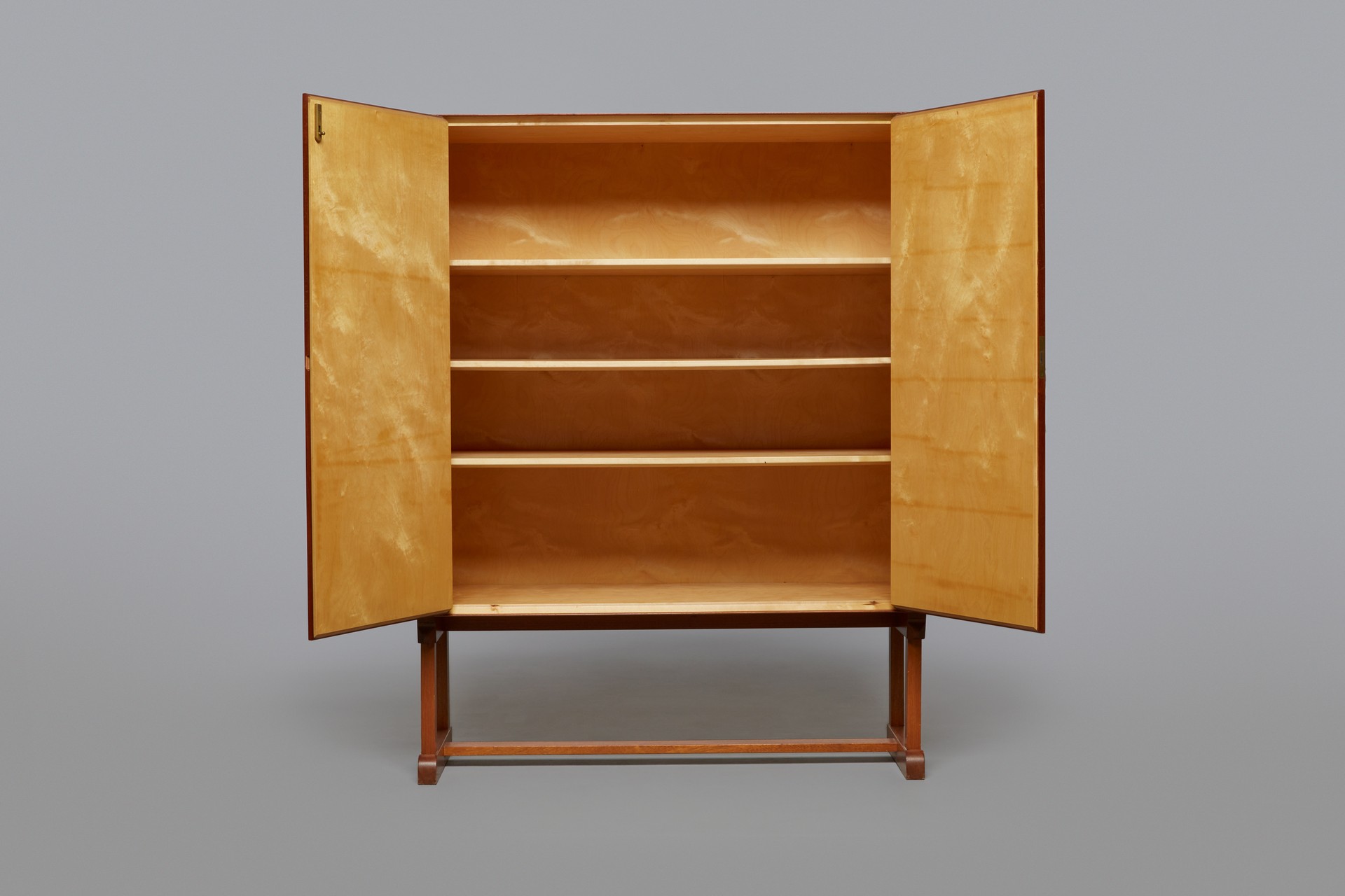 "Flora" Cabinet image 3