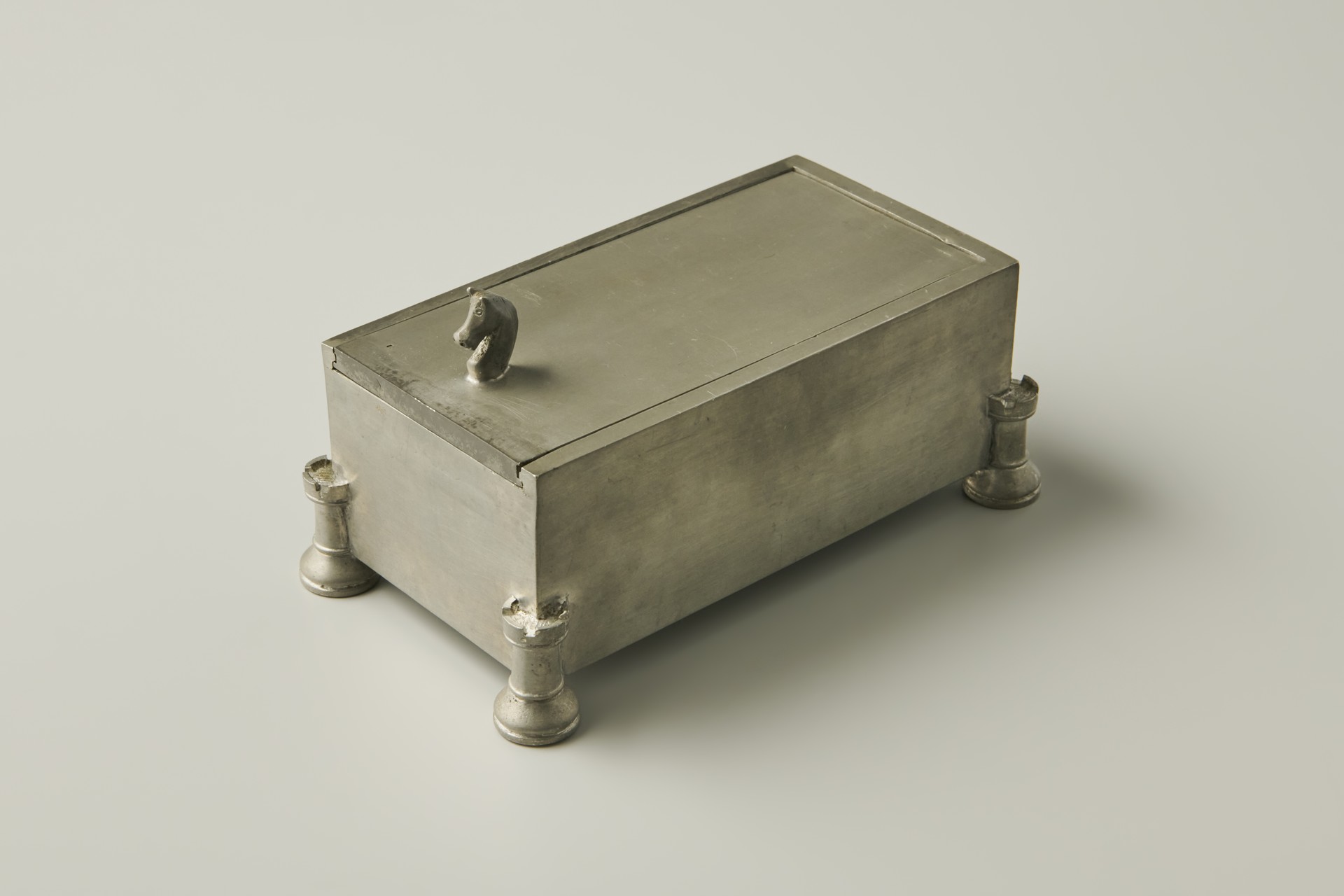 Chess Set with Pewter Case image 7