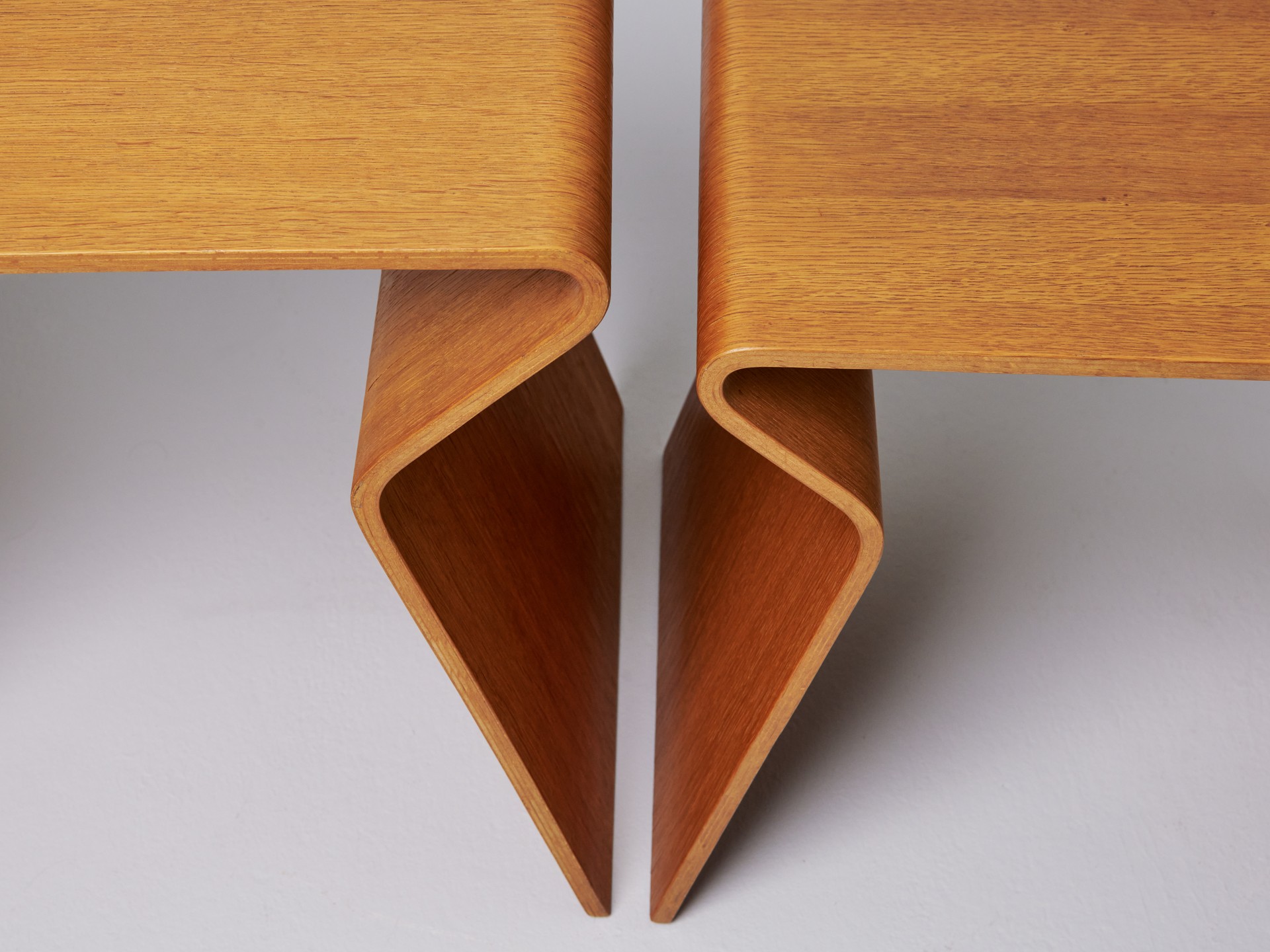 Set of Two Nesting Tables image 6