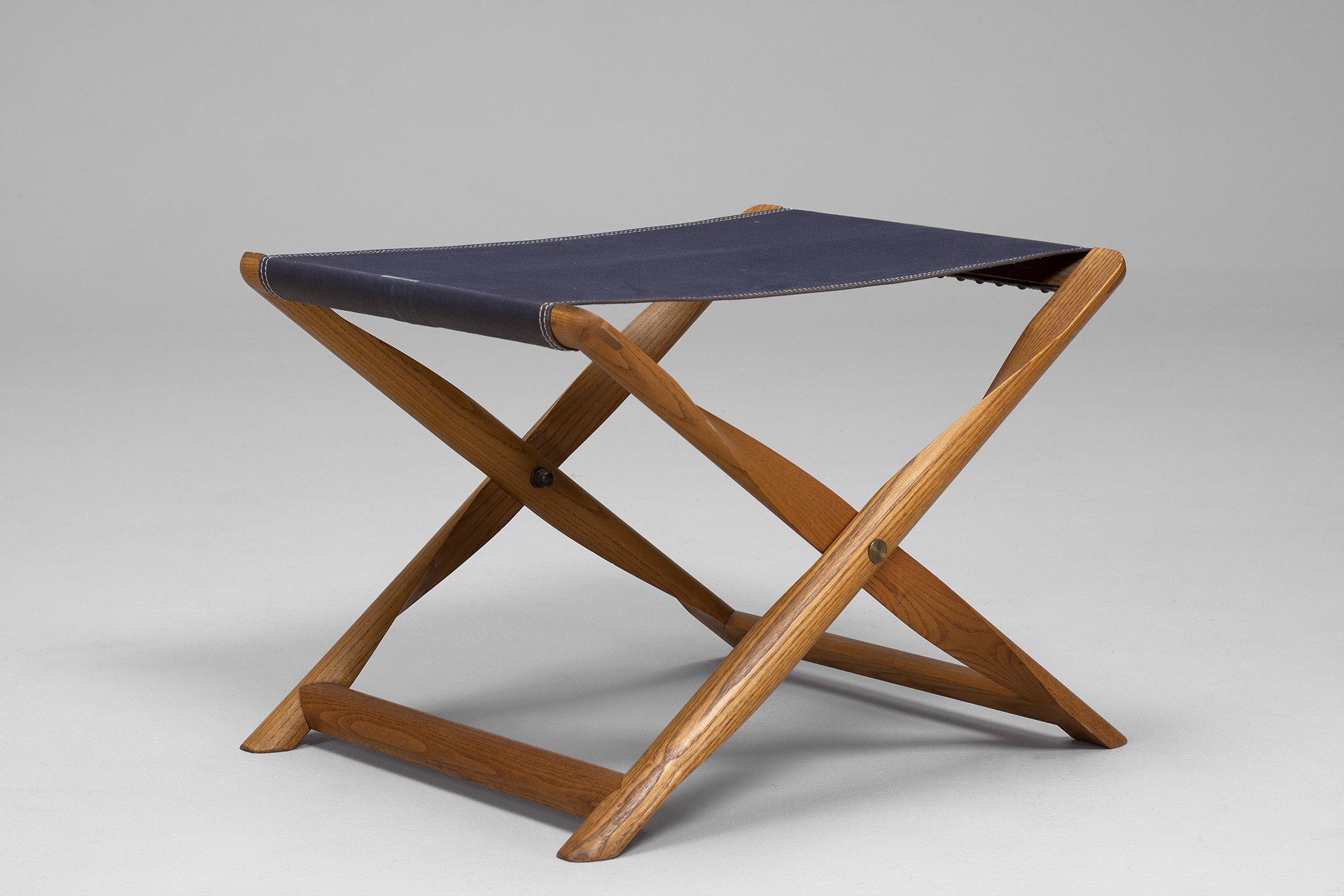 "Propeller" Folding Stool image 4